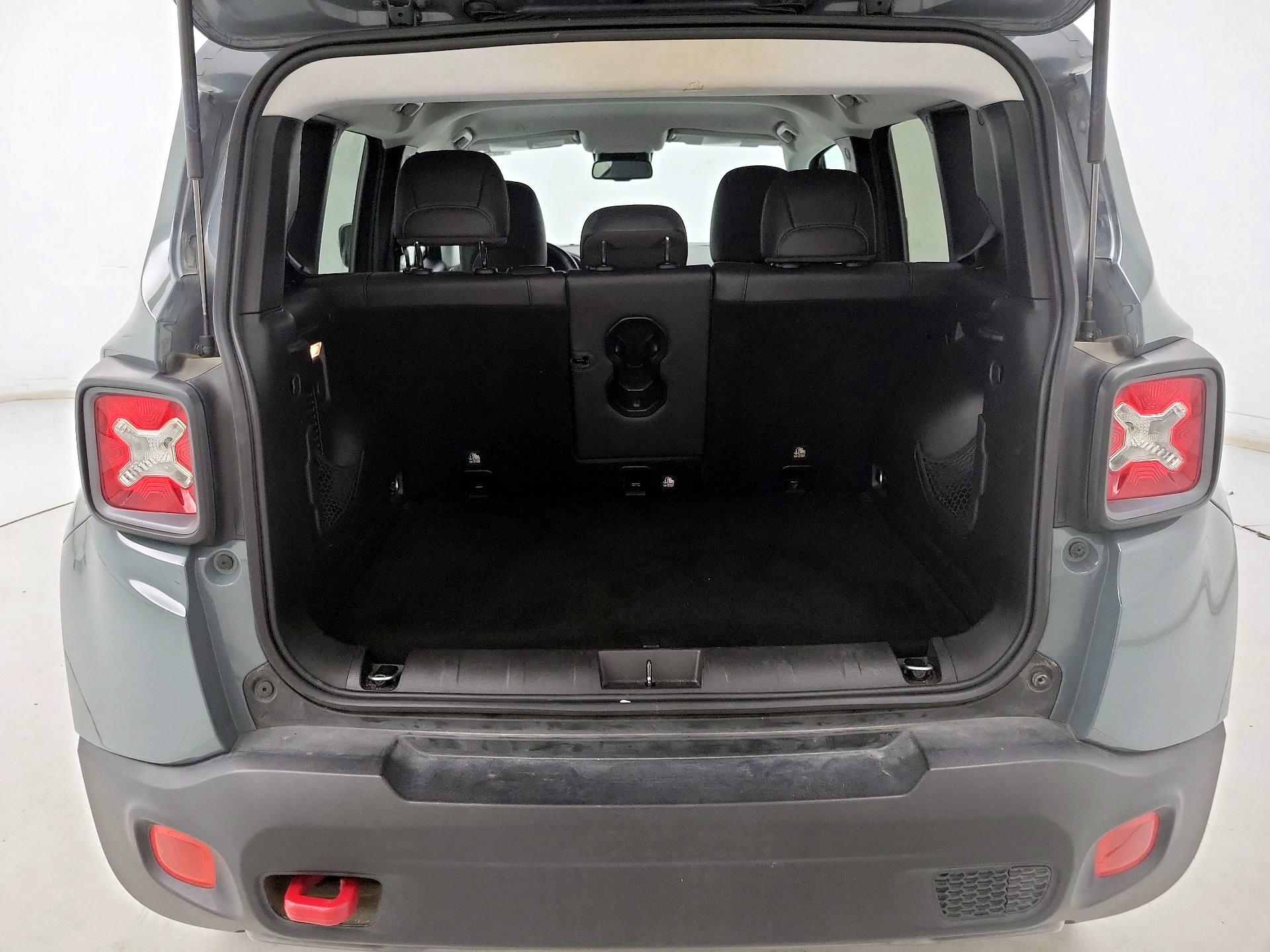 Thumbnail: 2018 Jeep Renegade - 20