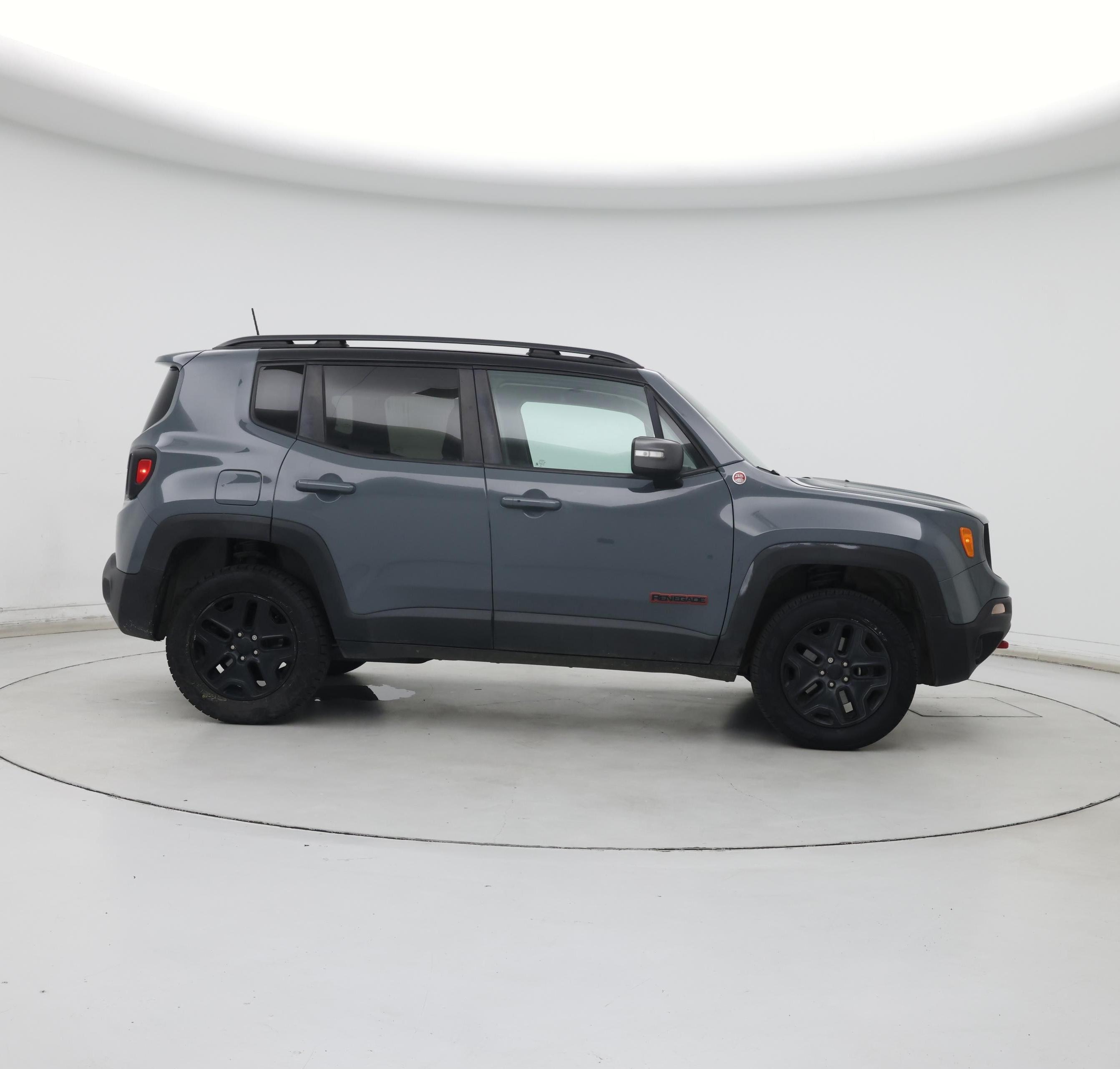 Thumbnail: 2018 Jeep Renegade - 7