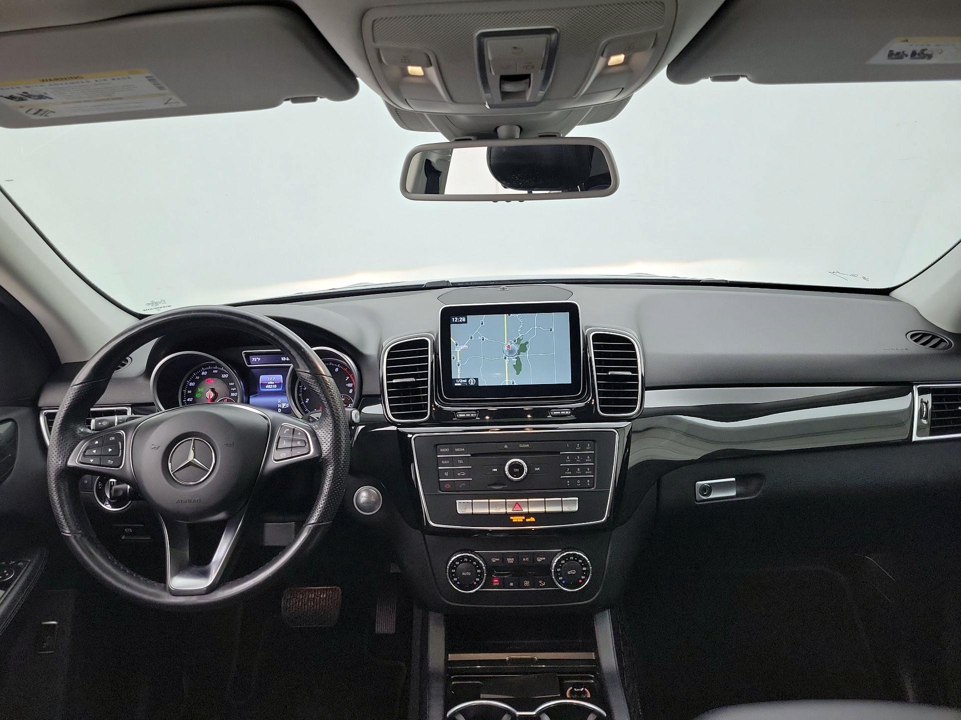 Thumbnail: 2016 Mercedes-Benz GLE - 9