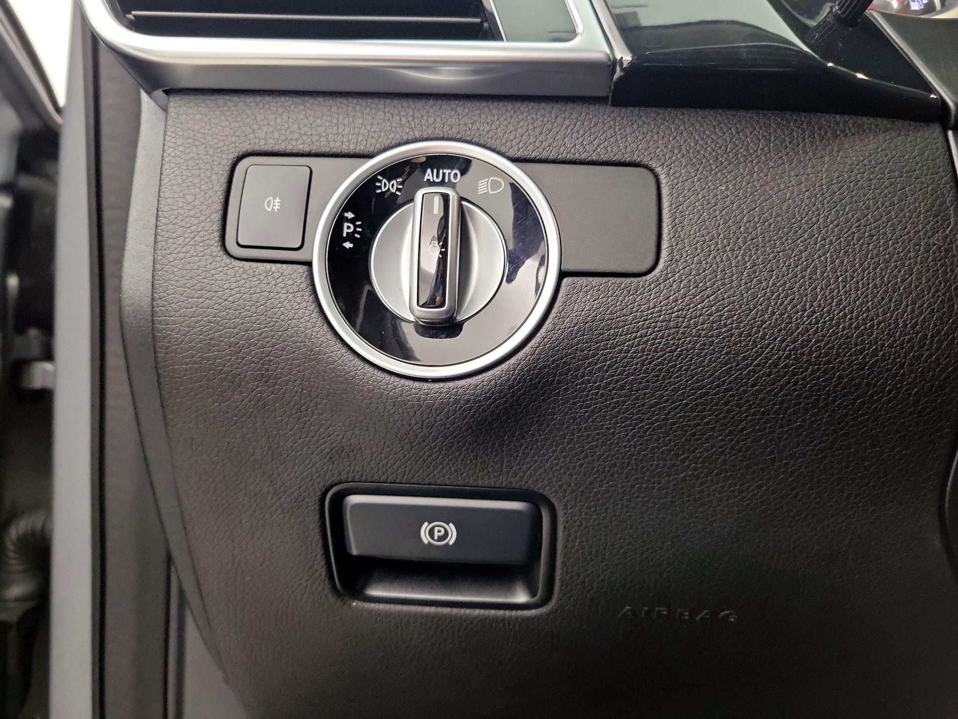 Thumbnail: 2016 Mercedes-Benz GLE - 13