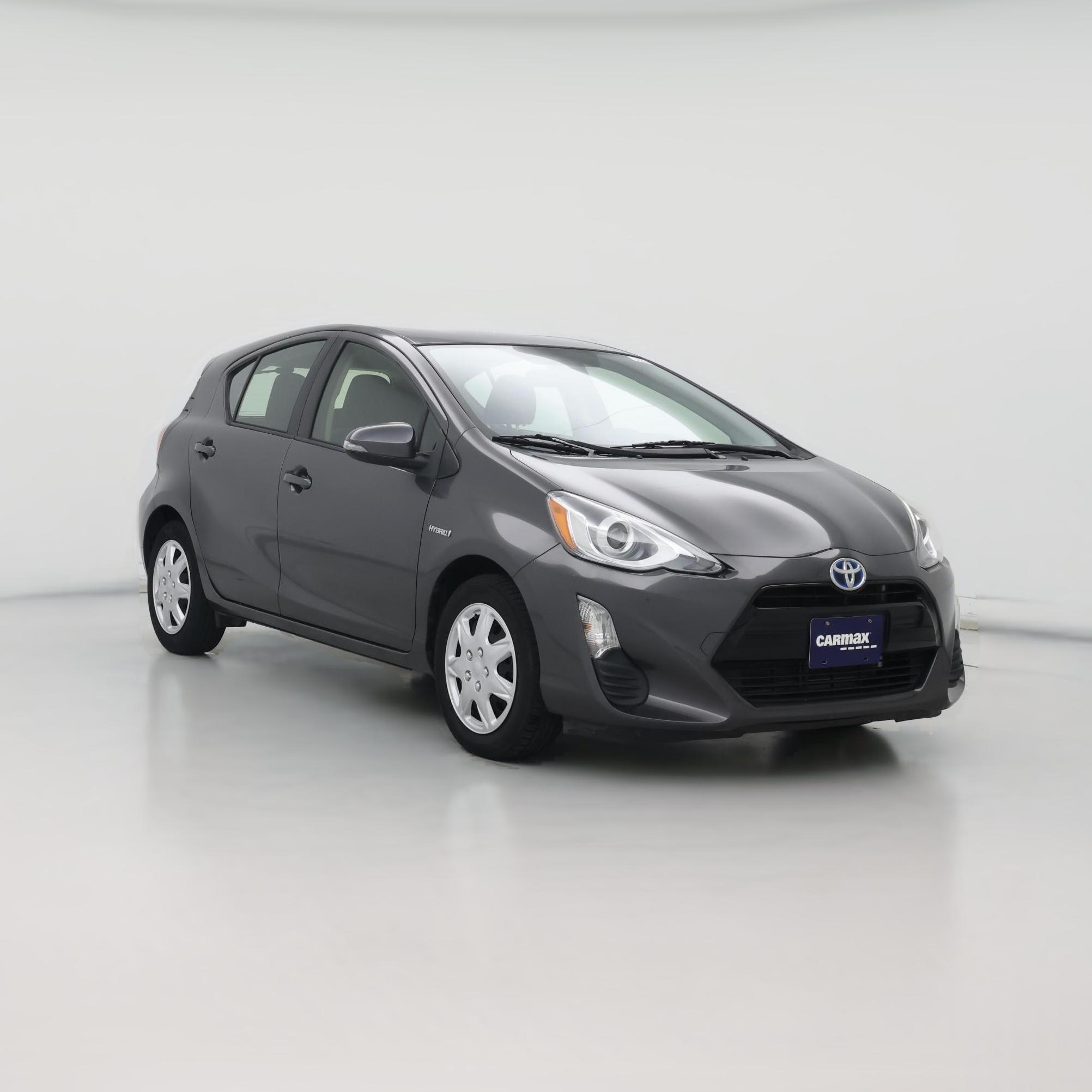 Thumbnail: 2016 Toyota Prius c - 1