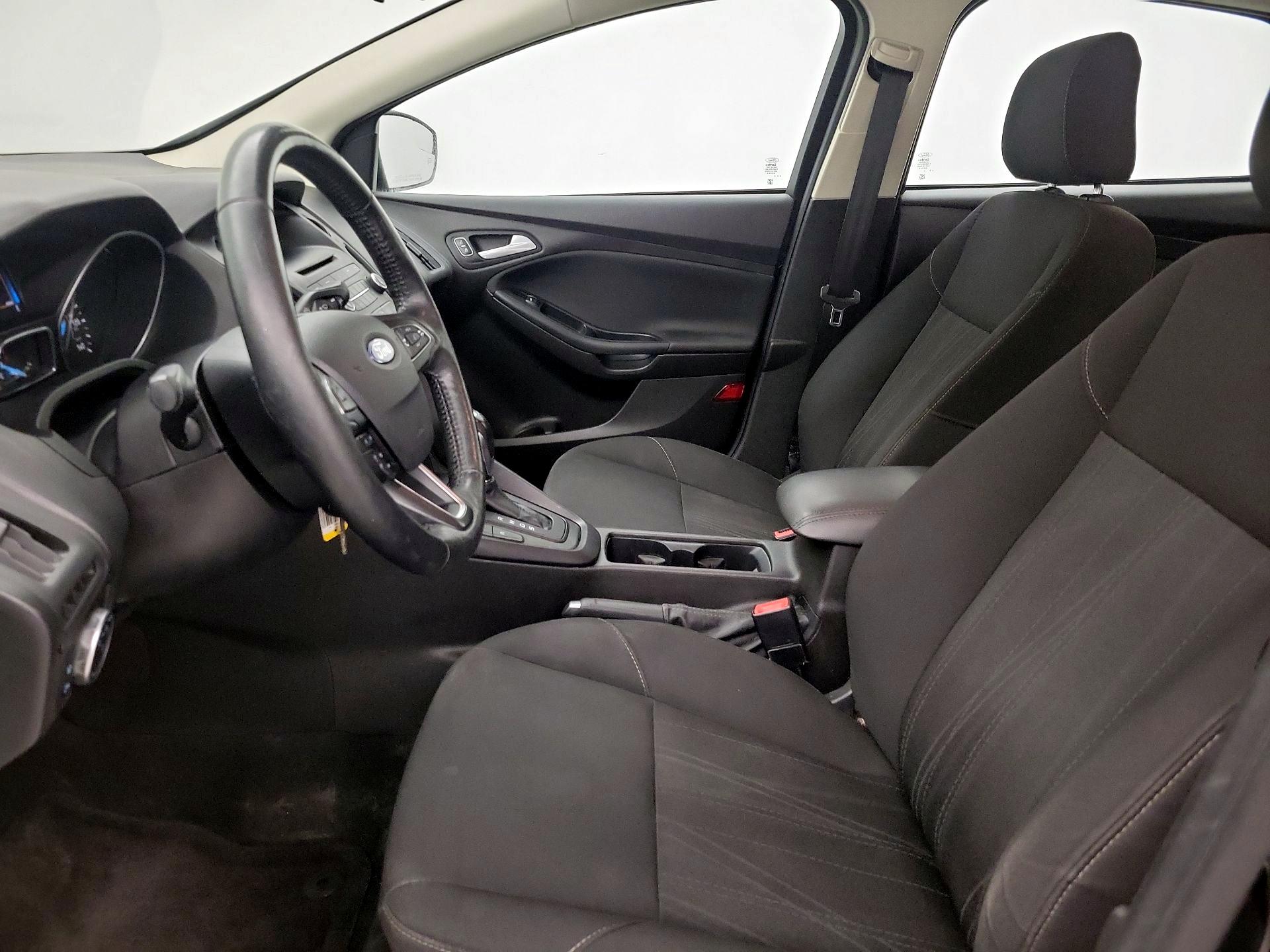 Thumbnail: 2016 Ford Focus - 11