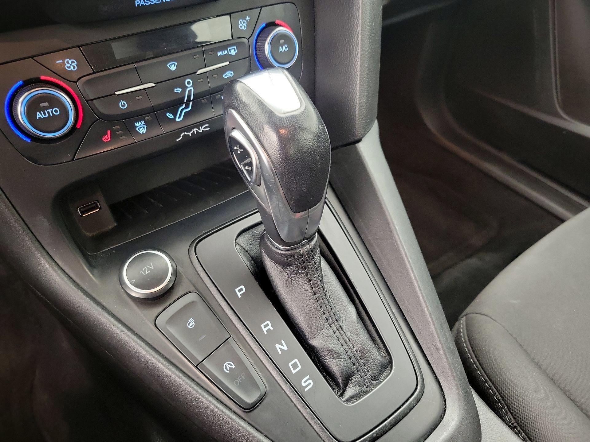 Thumbnail: 2016 Ford Focus - 17