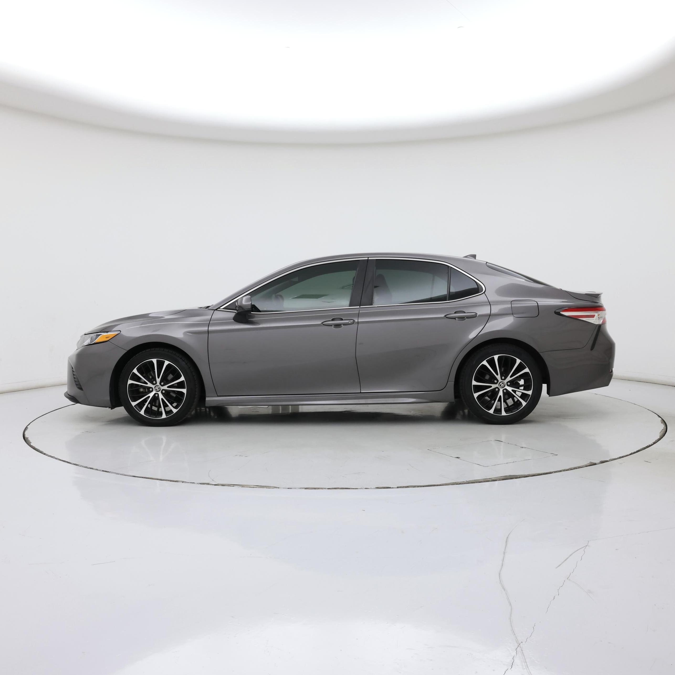 Thumbnail: 2020 Toyota Camry - 3