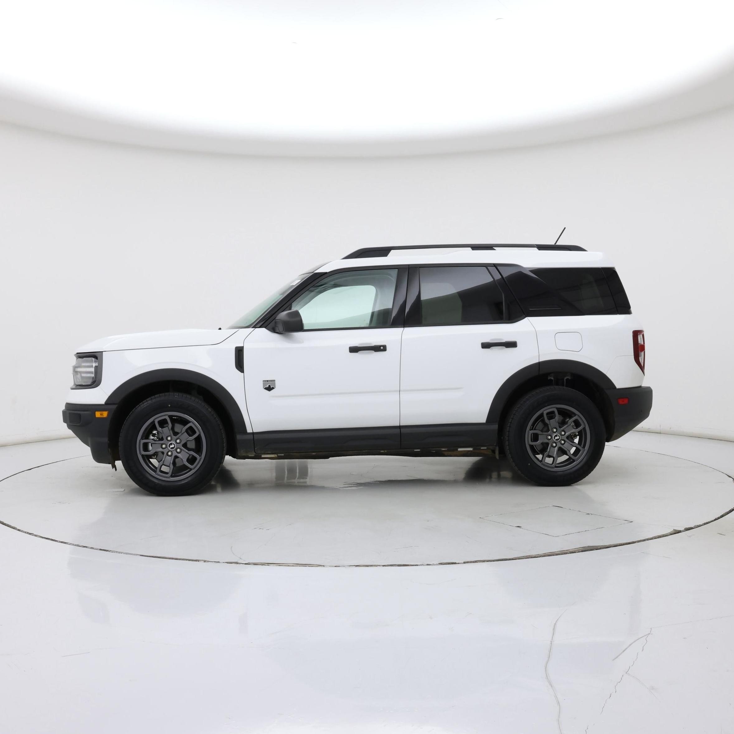 Thumbnail: 2021 Ford Bronco Sport - 3