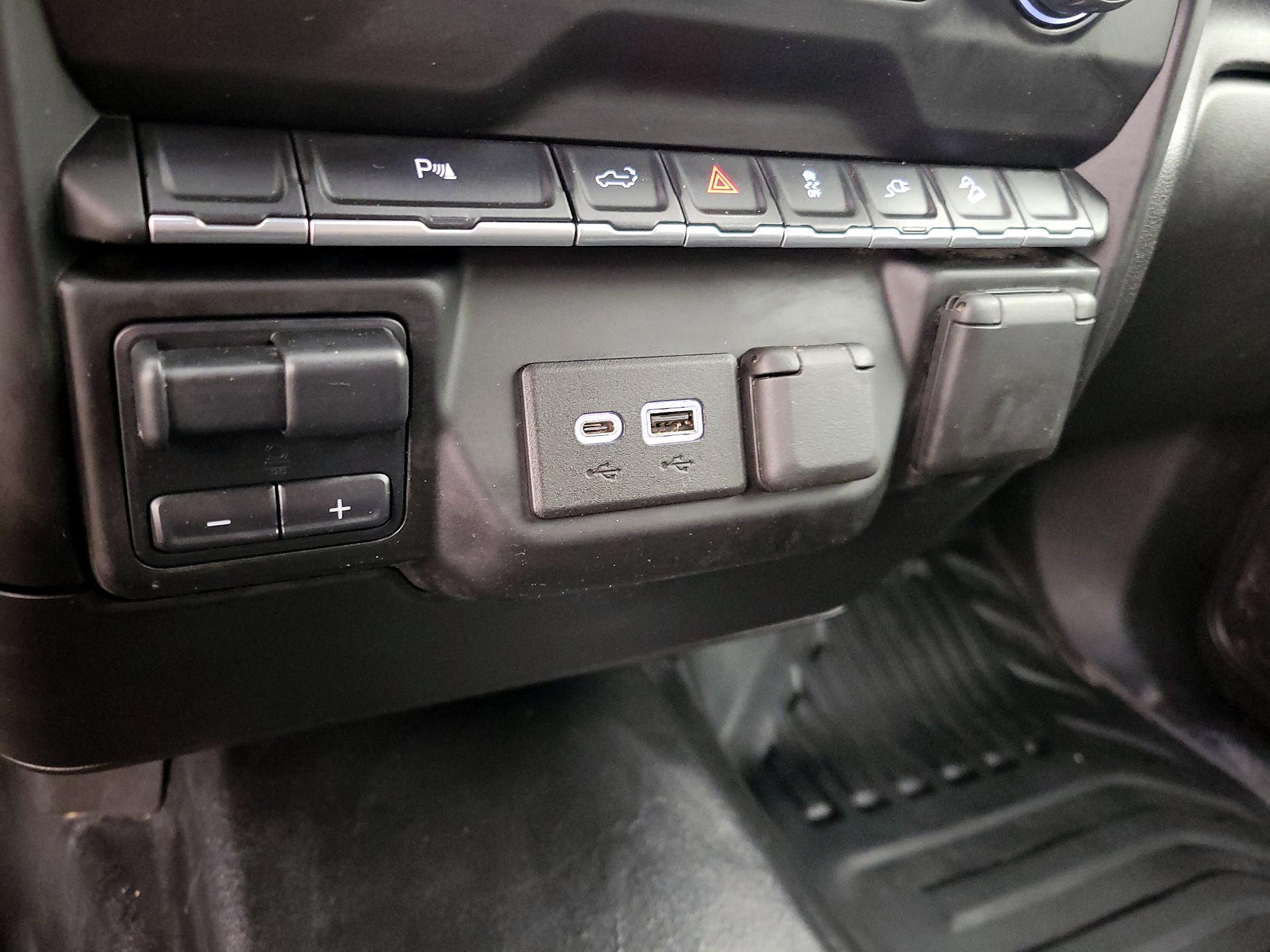 Thumbnail: 2023 Chevrolet Silverado 2500 - 18