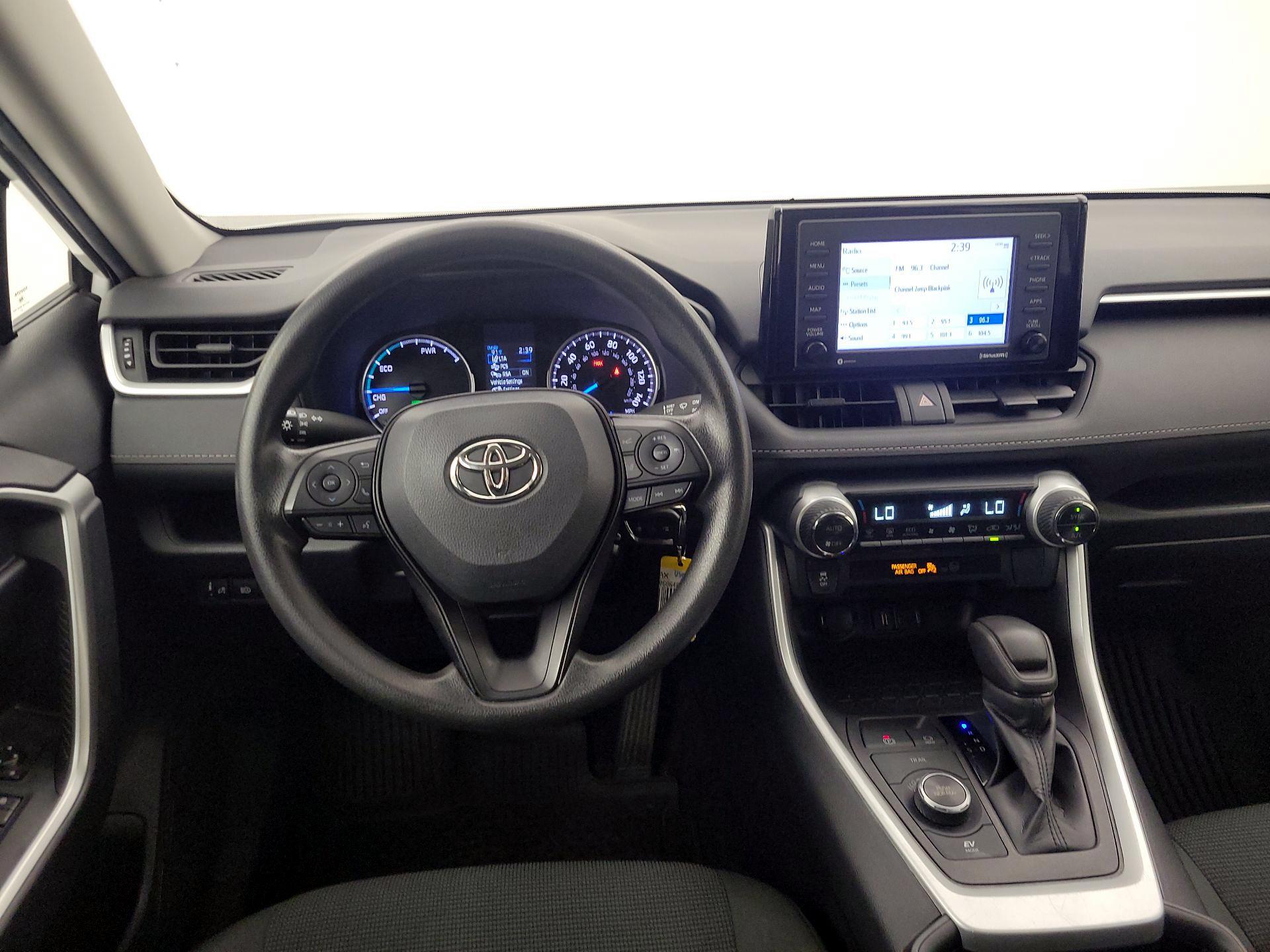 Thumbnail: 2022 Toyota RAV4 - 10