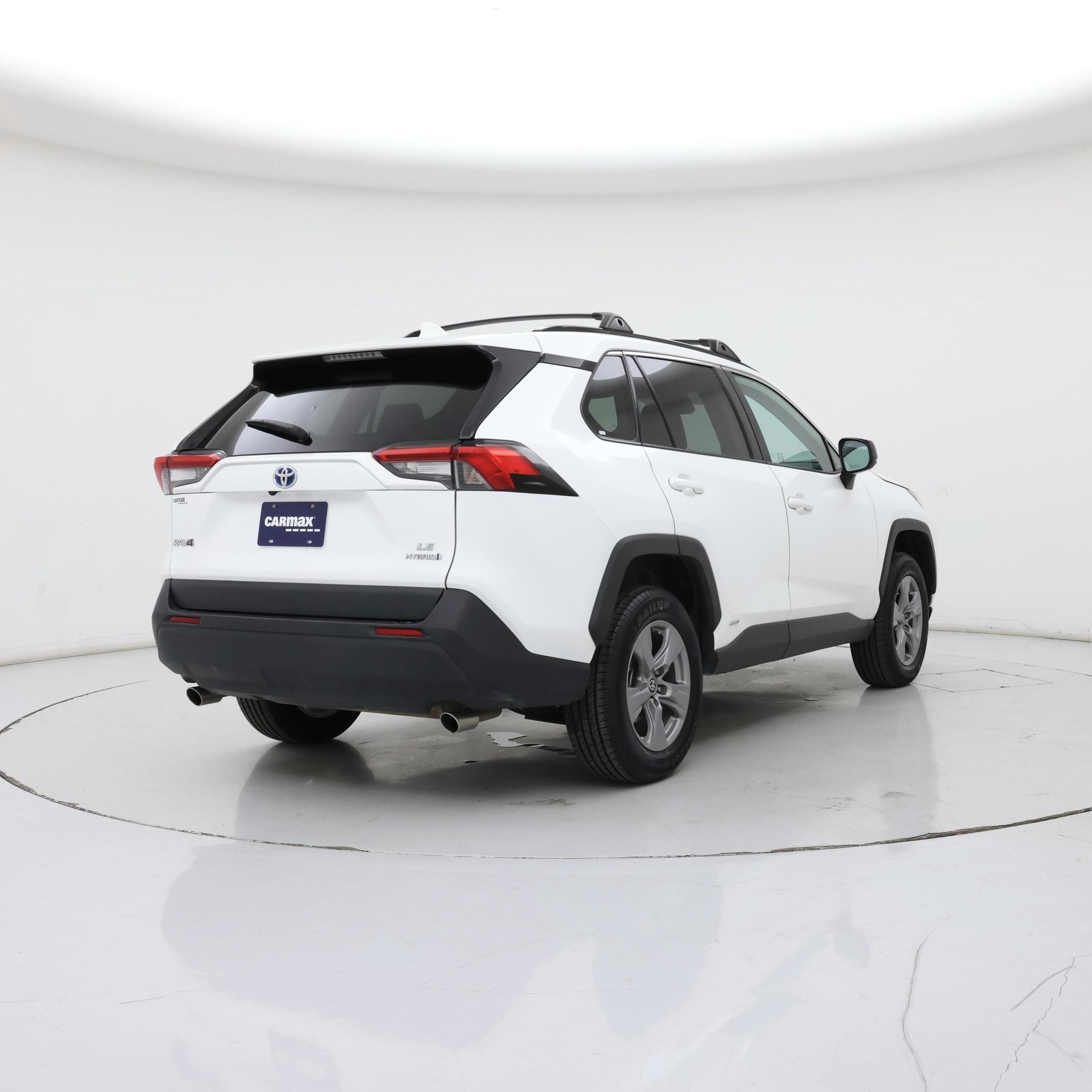 Thumbnail: 2022 Toyota RAV4 - 8
