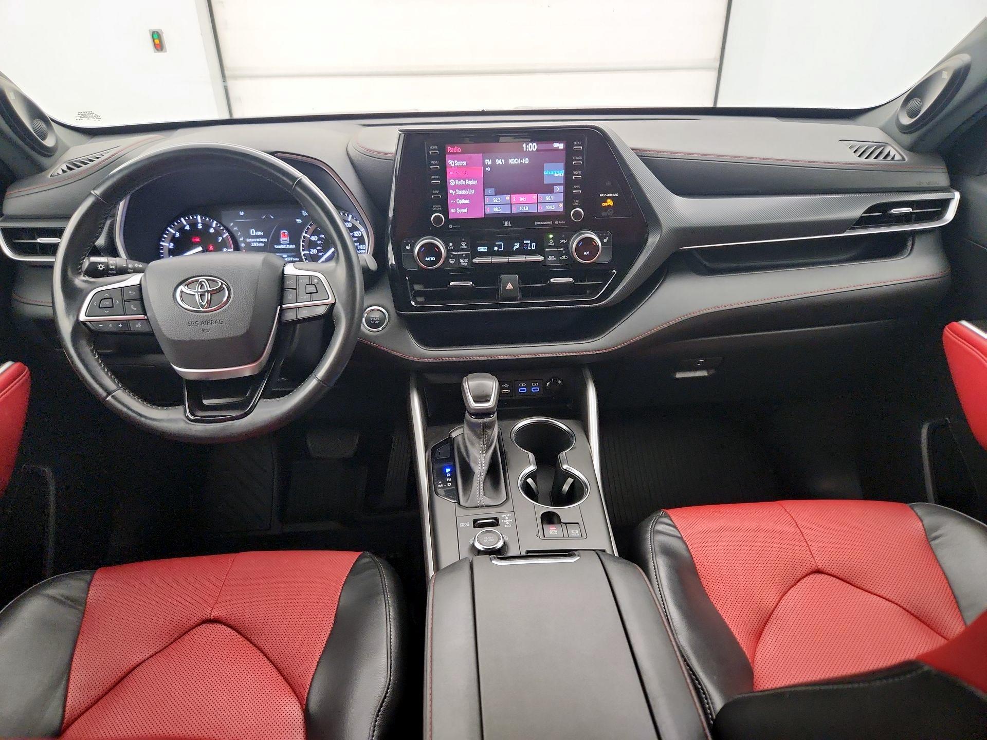 Thumbnail: 2022 Toyota Highlander - 9