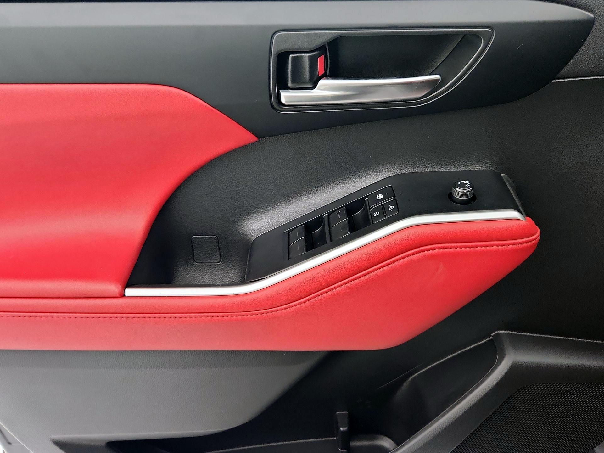 Thumbnail: 2022 Toyota Highlander - 12