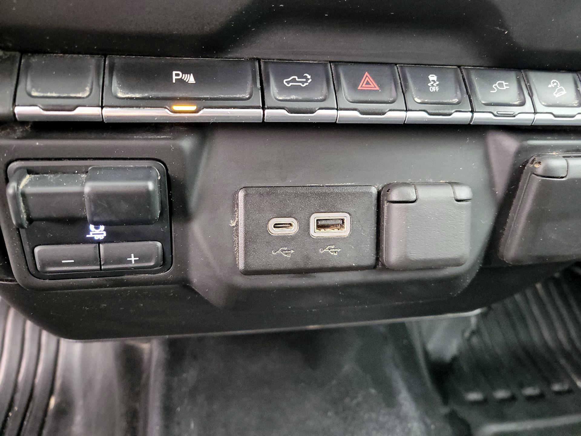 Thumbnail: 2023 Chevrolet Silverado 2500 - 17