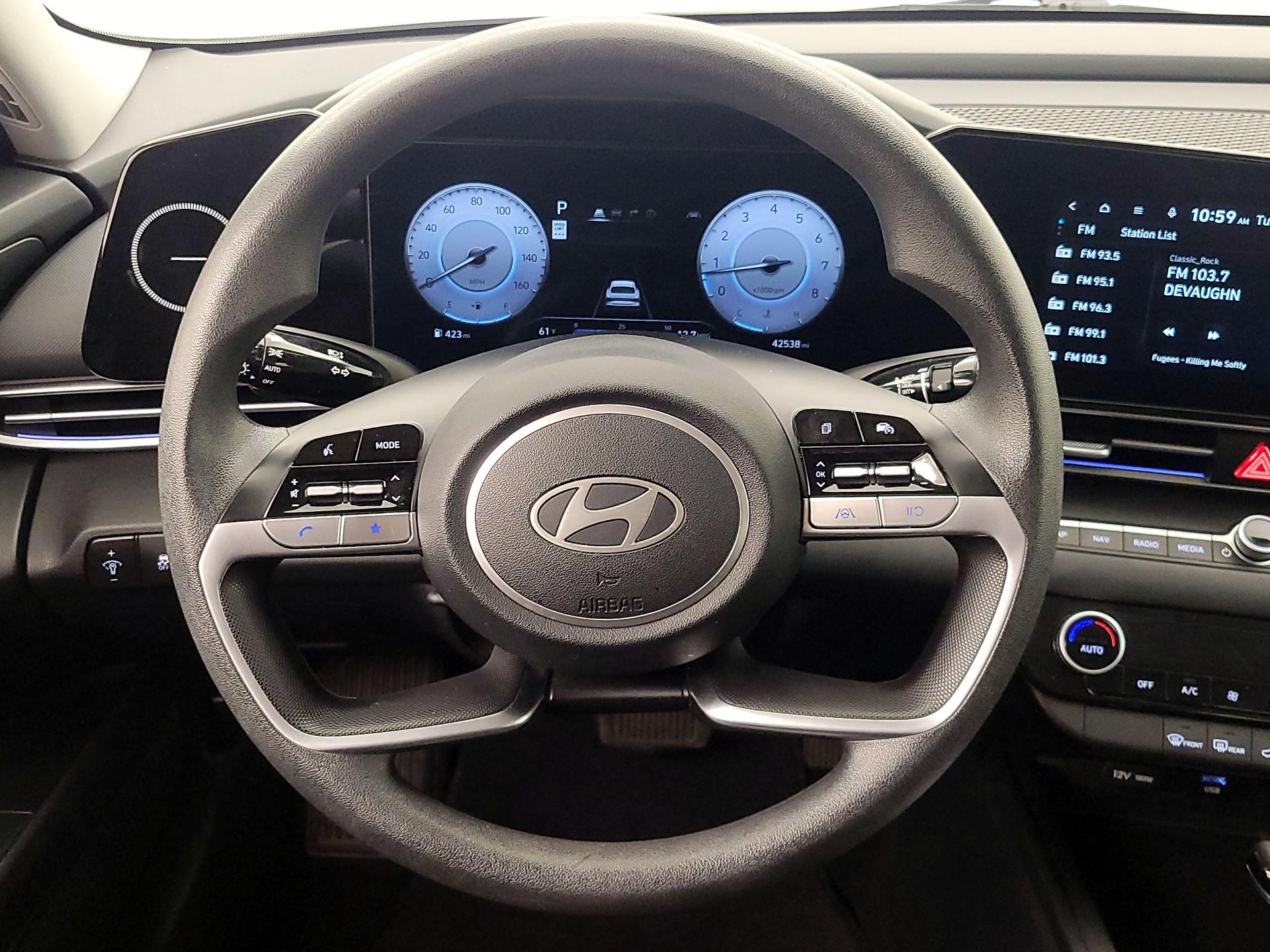 Thumbnail: 2024 Hyundai Elantra - 10
