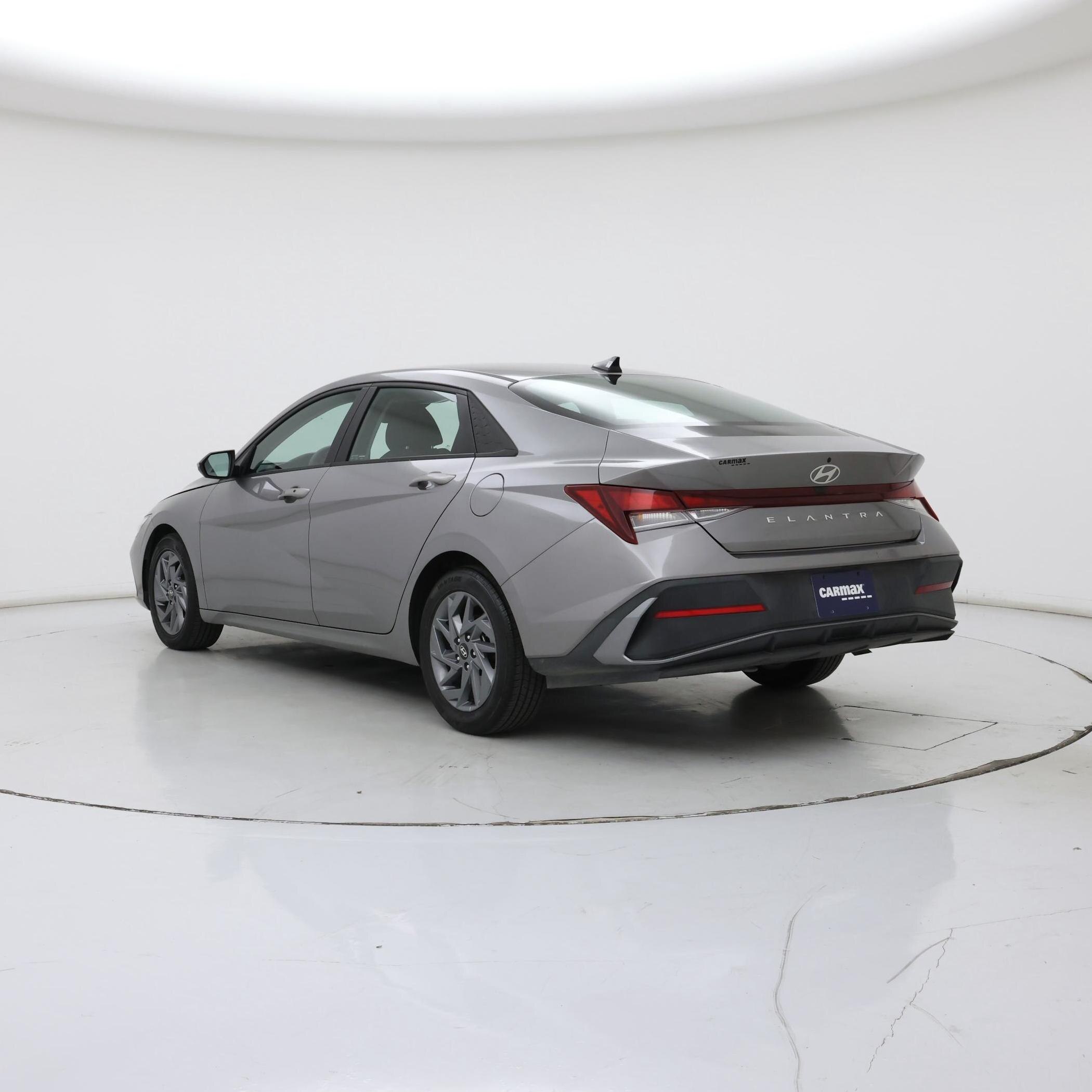 Thumbnail: 2024 Hyundai Elantra - 2