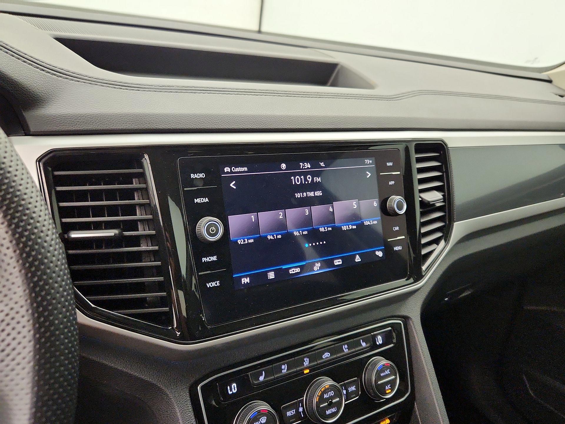 Thumbnail: 2021 Volkswagen Atlas - 16
