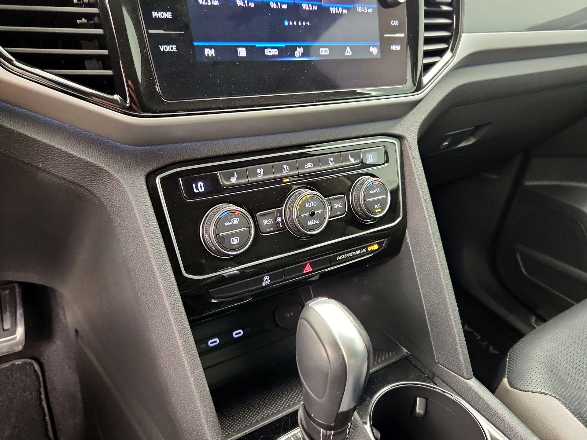 Thumbnail: 2021 Volkswagen Atlas - 17