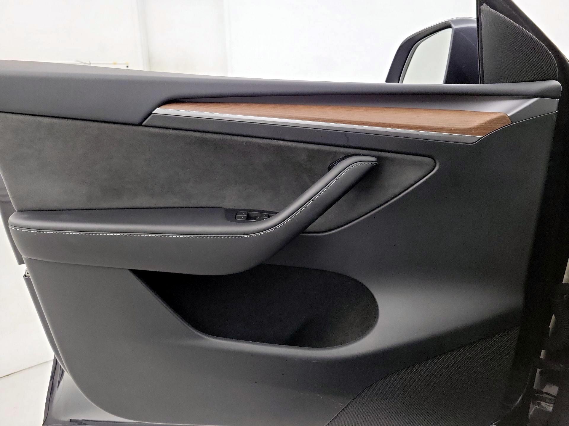 Thumbnail: 2024 Tesla Model Y - 12