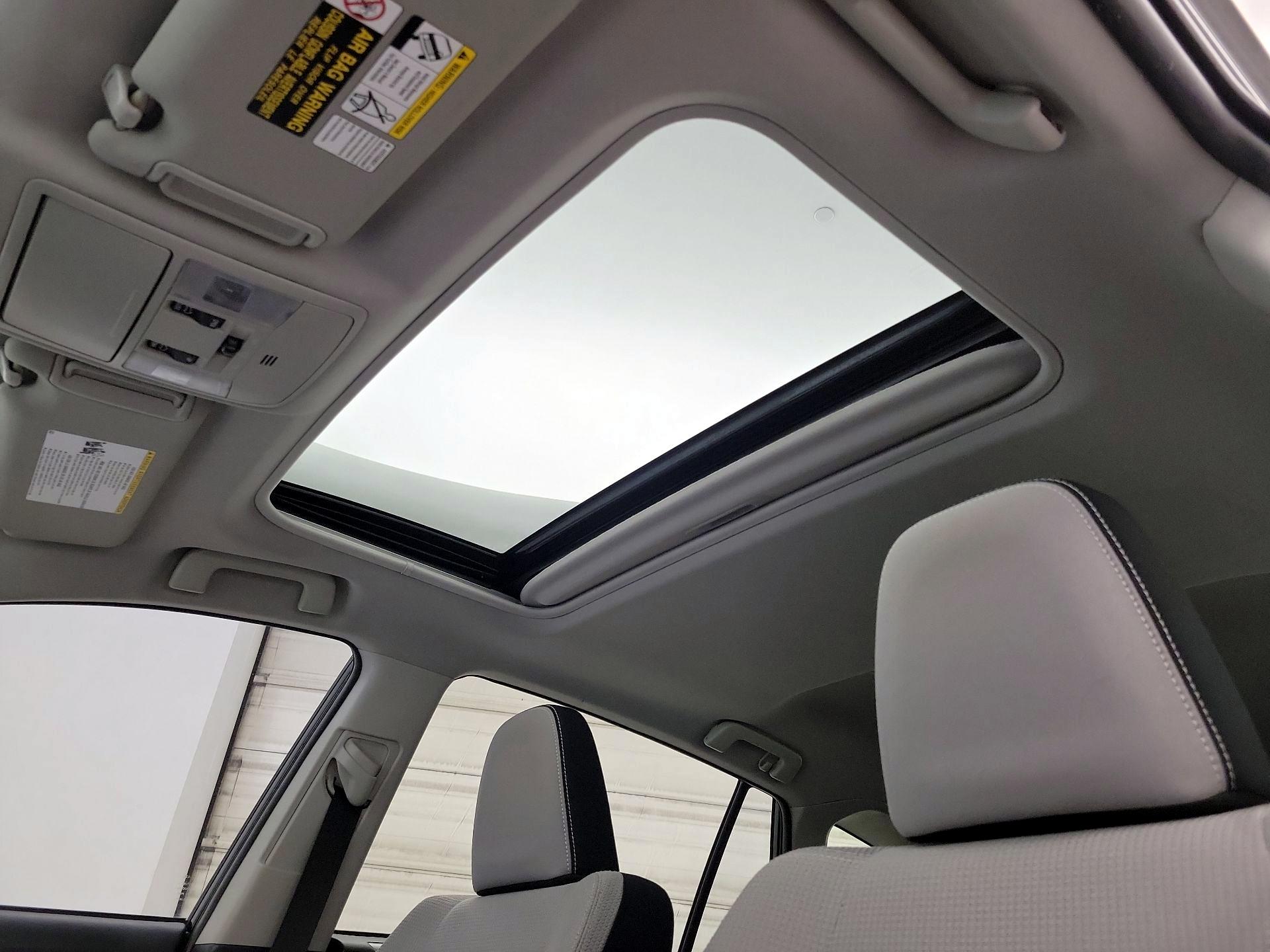 Thumbnail: 2016 Toyota RAV4 - 20