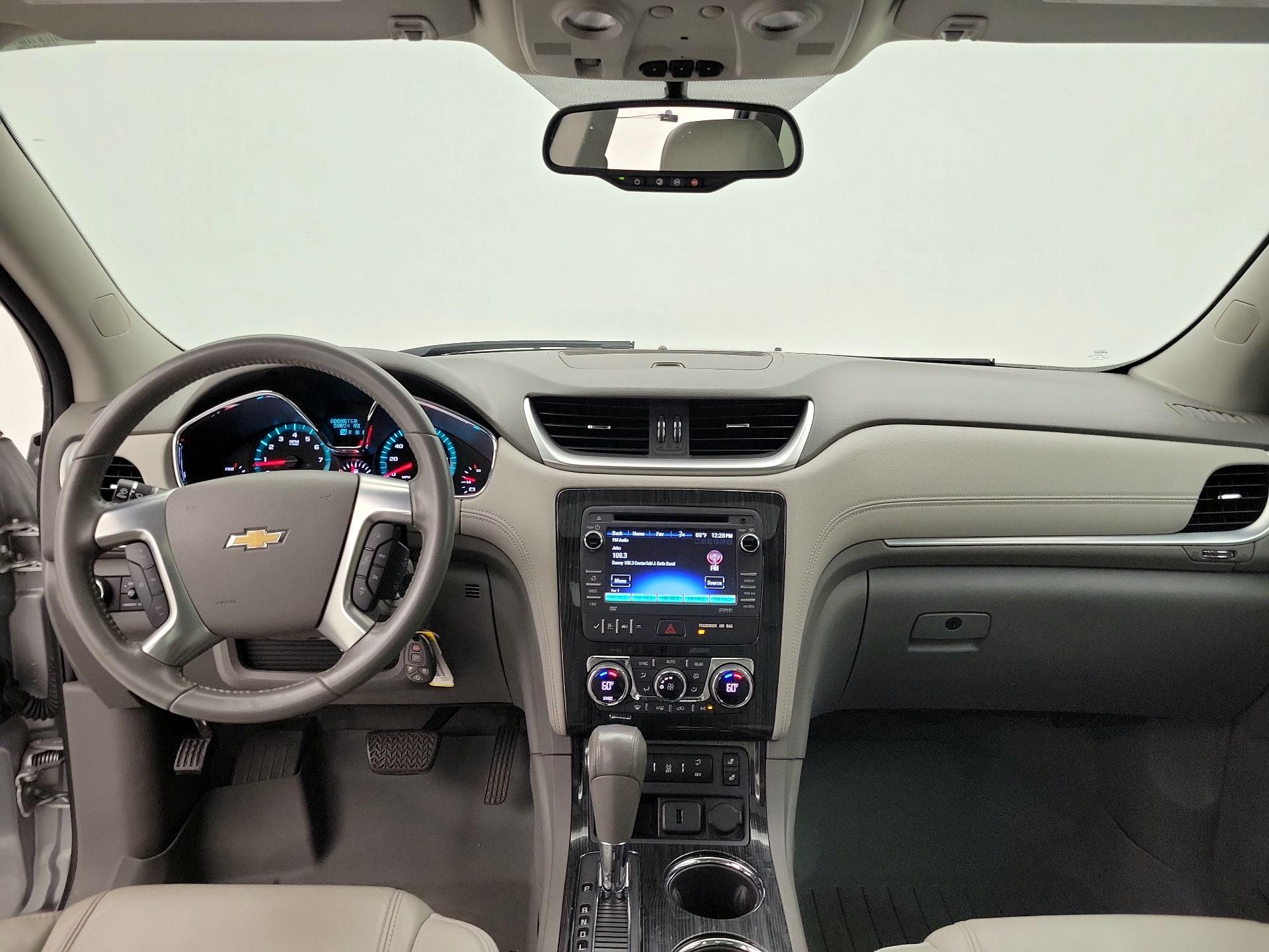 Thumbnail: 2015 Chevrolet Traverse - 9