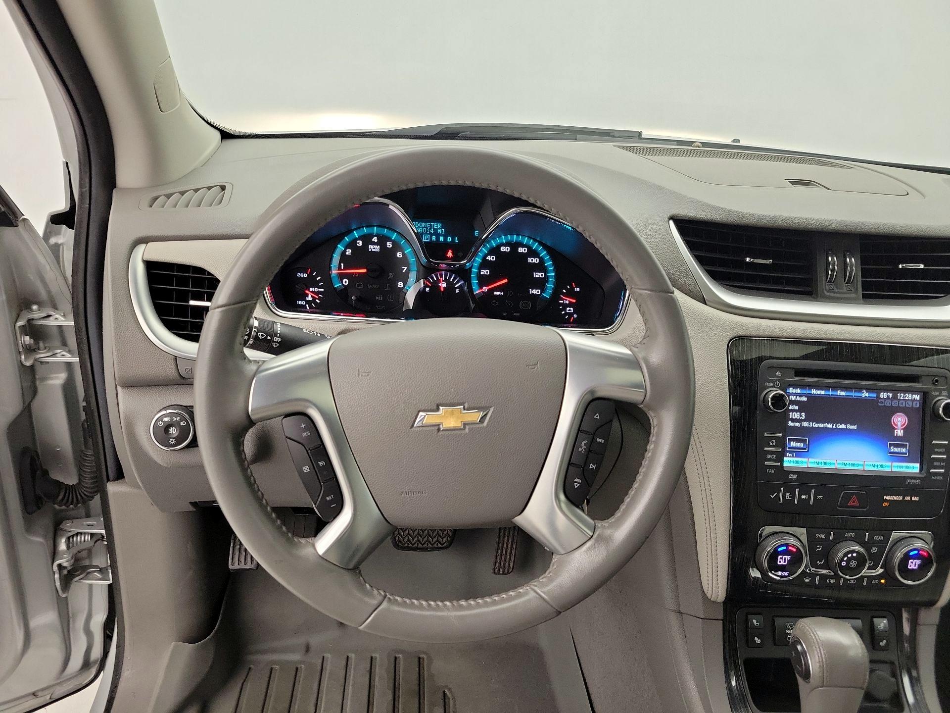 Thumbnail: 2015 Chevrolet Traverse - 10