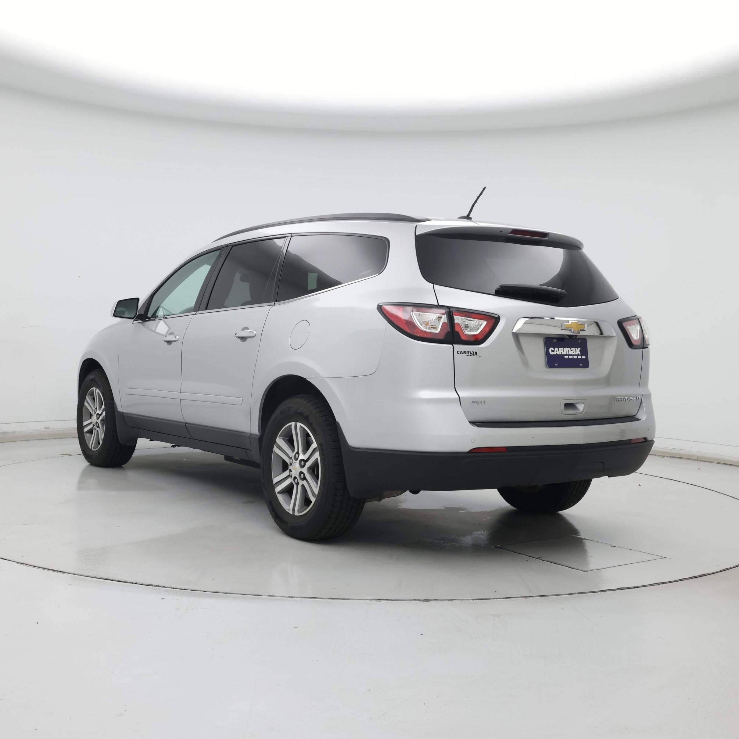 Thumbnail: 2015 Chevrolet Traverse - 2