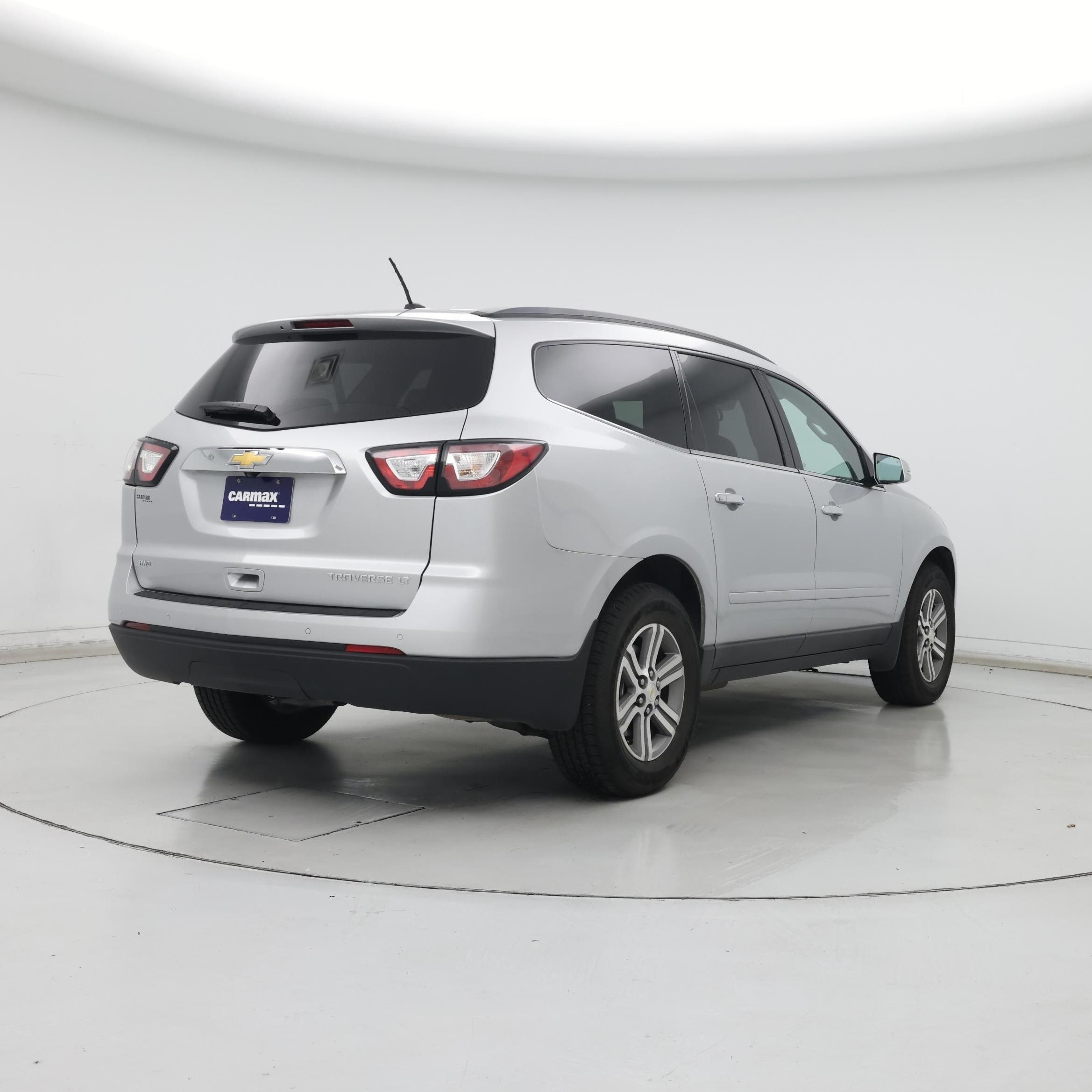 Thumbnail: 2015 Chevrolet Traverse - 8