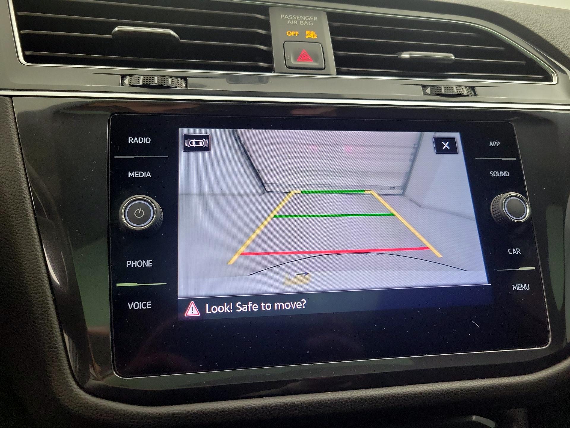 Thumbnail: 2021 Volkswagen Tiguan - 14