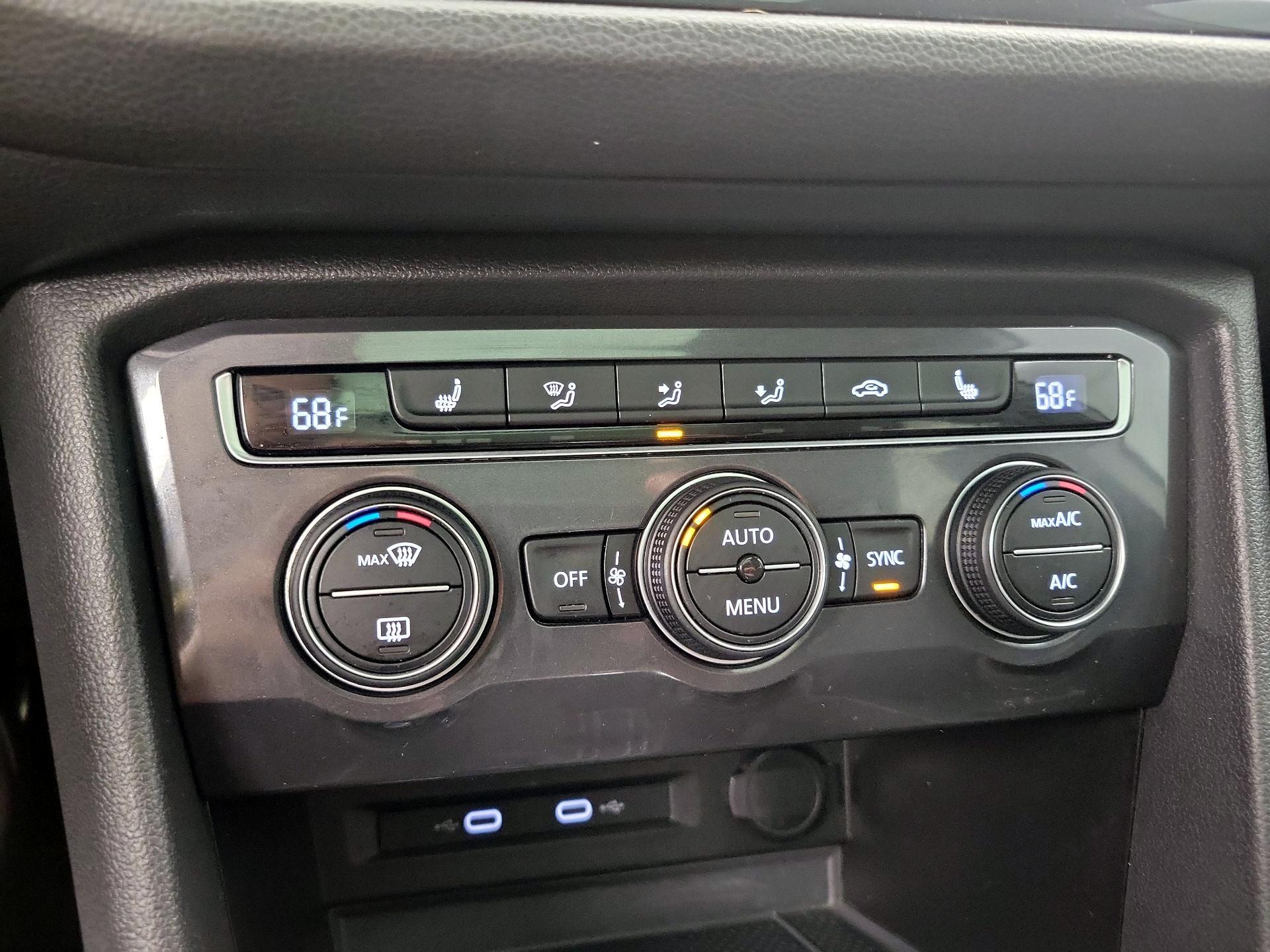 Thumbnail: 2021 Volkswagen Tiguan - 16