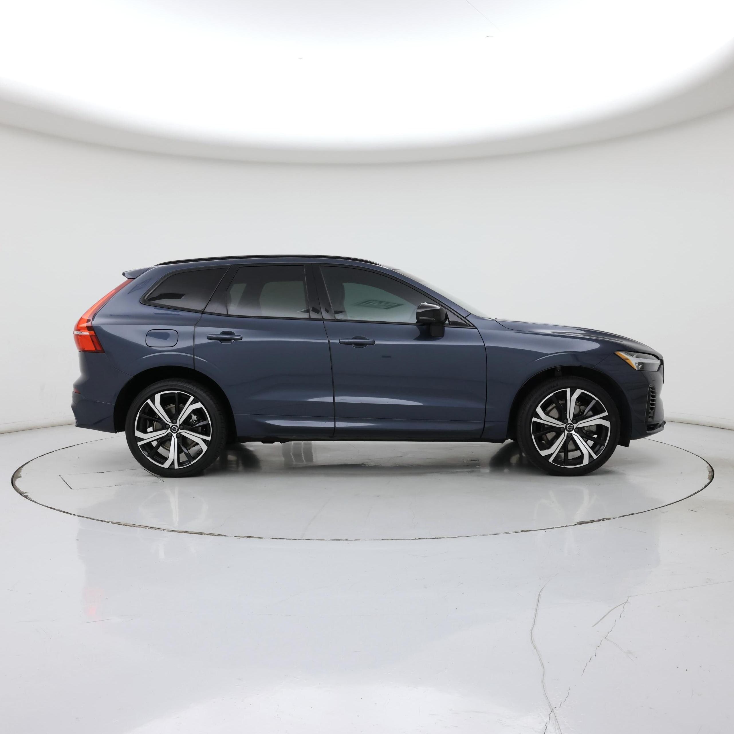 Thumbnail: 2022 Volvo XC60 - 7