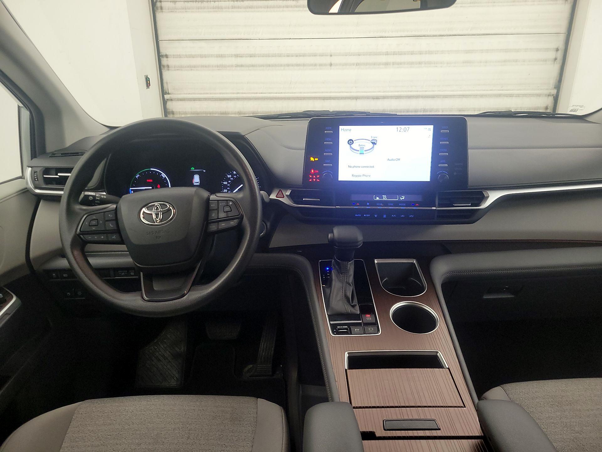 Thumbnail: 2022 Toyota Sienna - 9