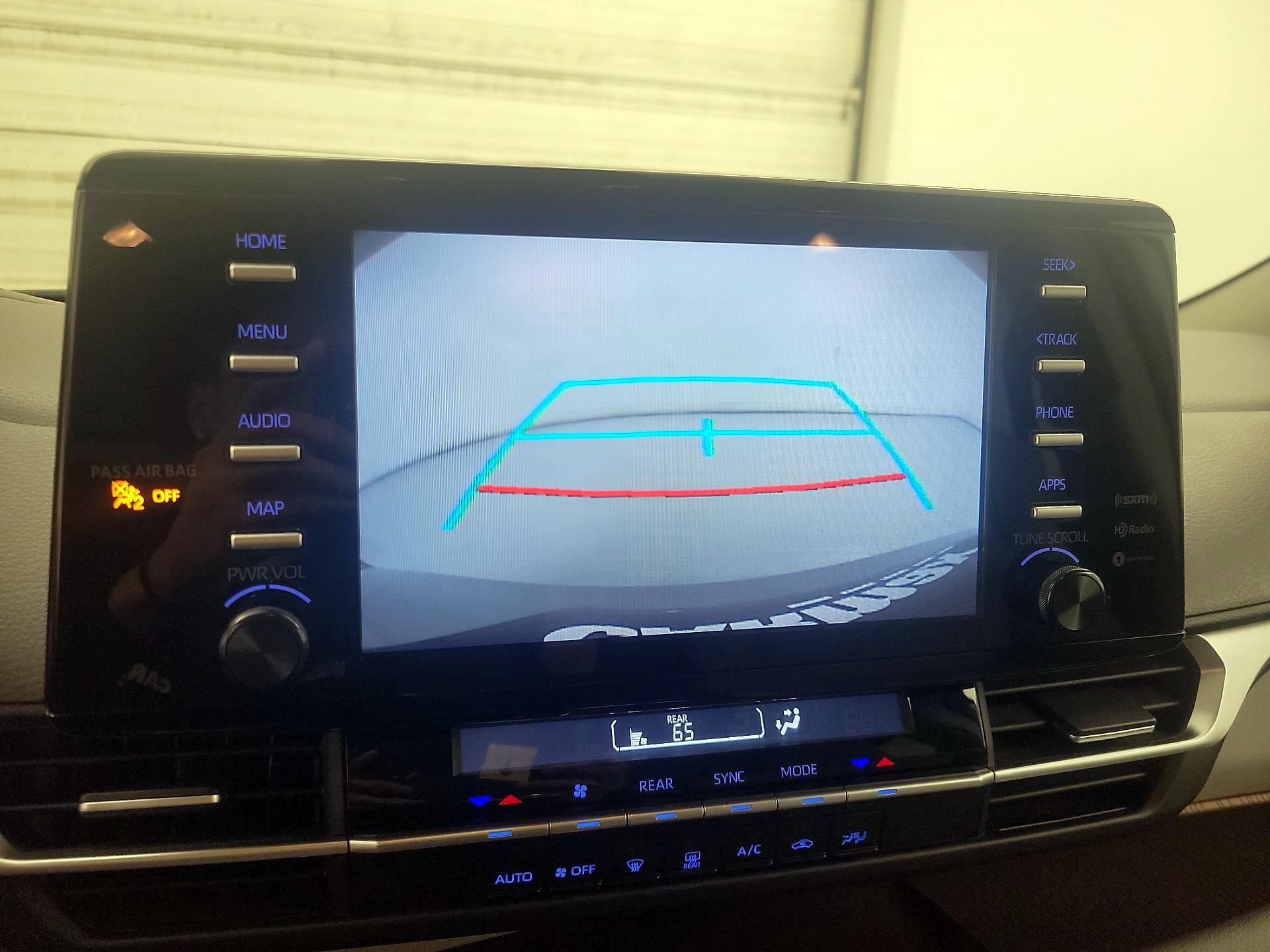 Thumbnail: 2022 Toyota Sienna - 14