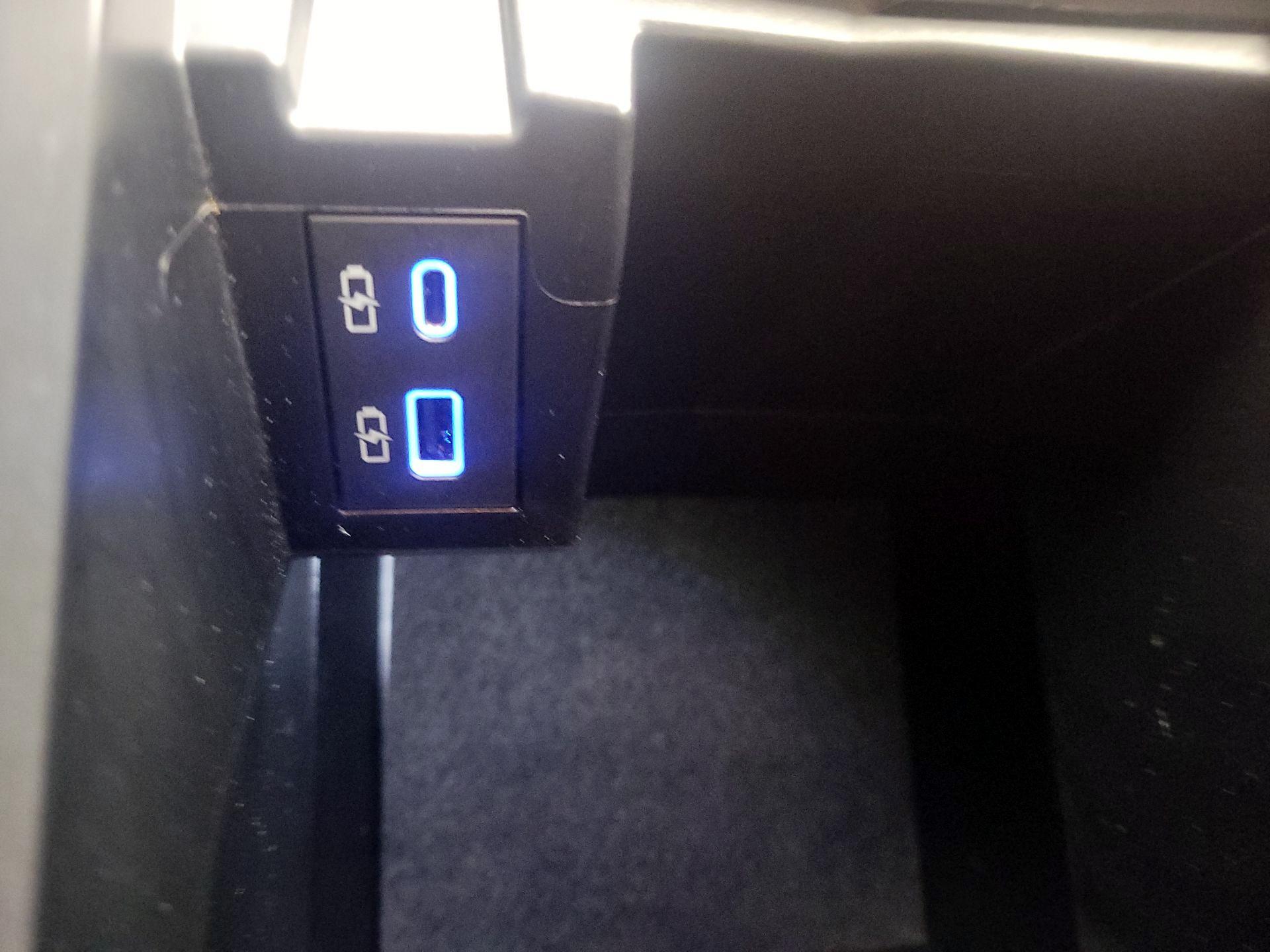 Thumbnail: 2022 Toyota Sienna - 18