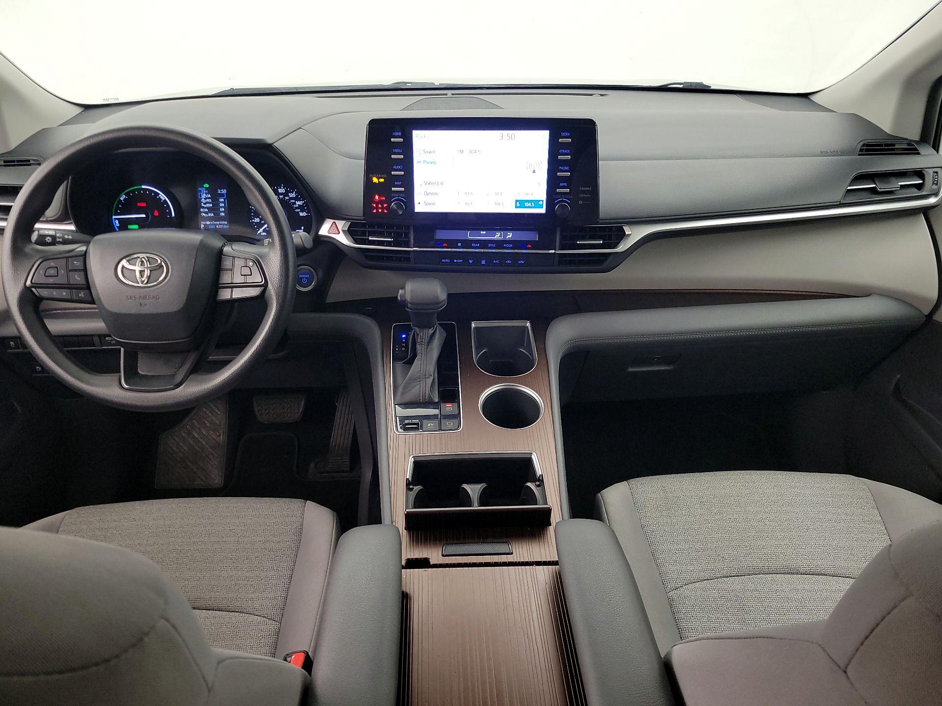 Thumbnail: 2022 Toyota Sienna - 9
