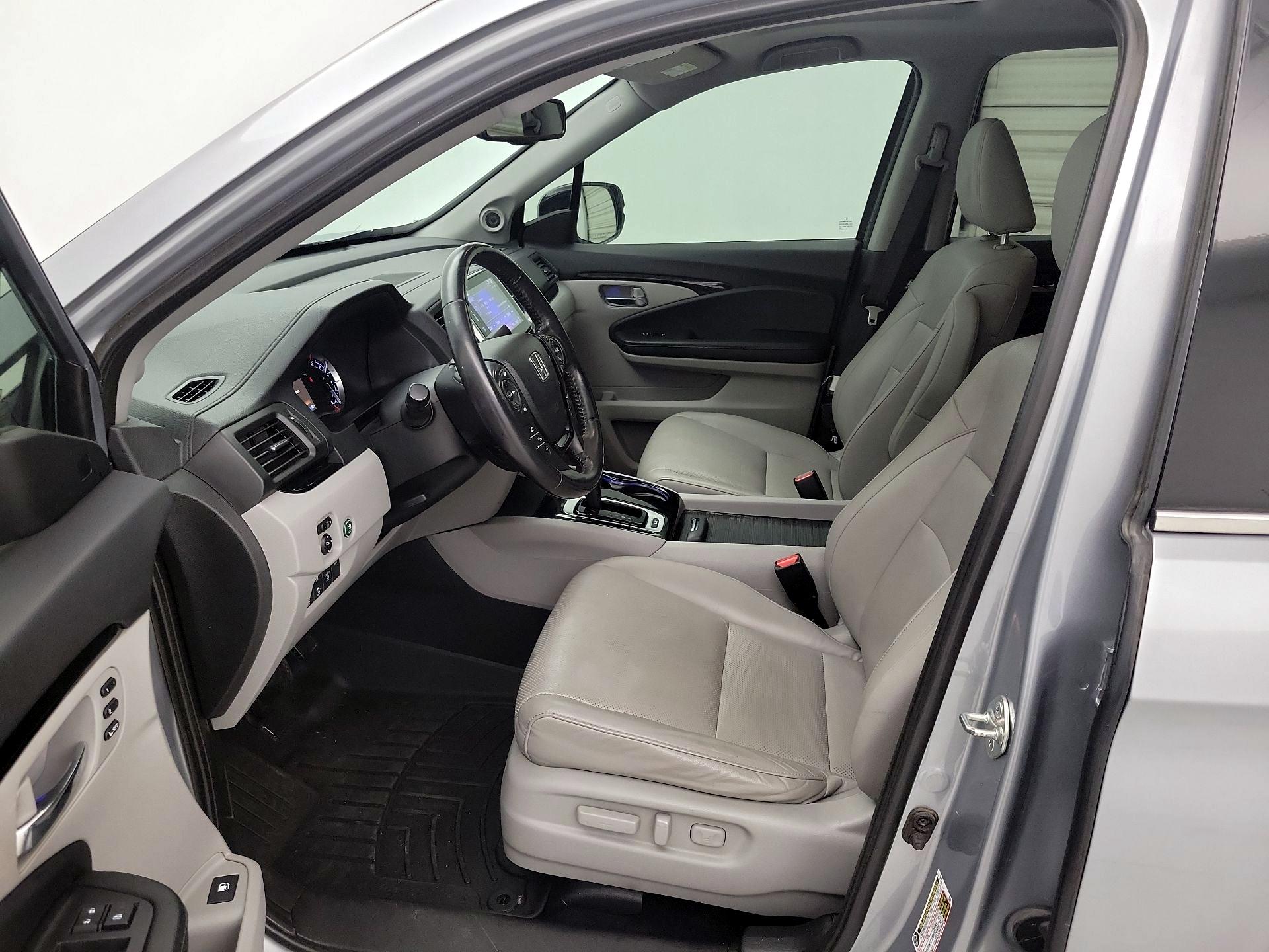 Thumbnail: 2019 Honda Ridgeline - 11