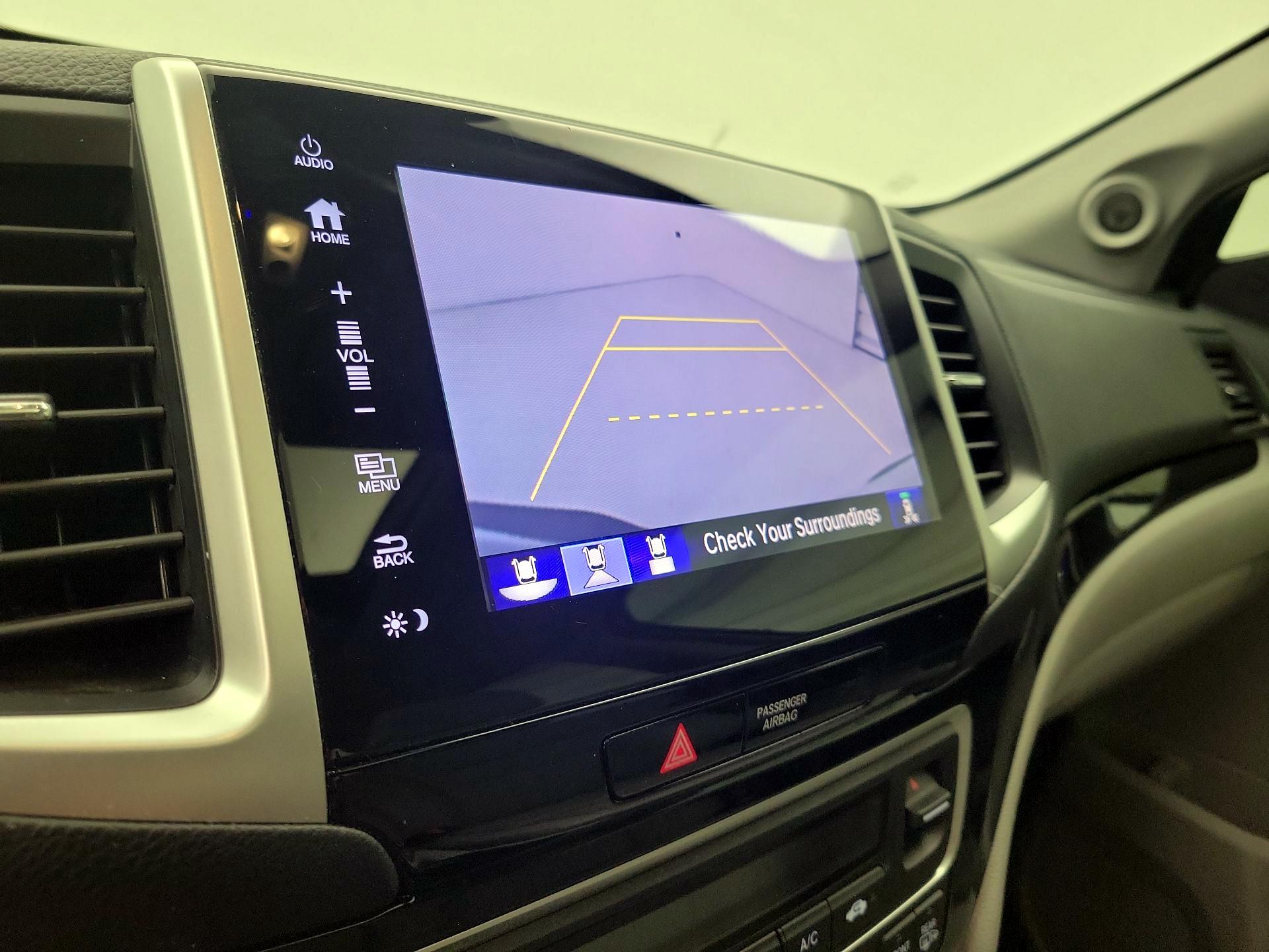 Thumbnail: 2019 Honda Ridgeline - 14