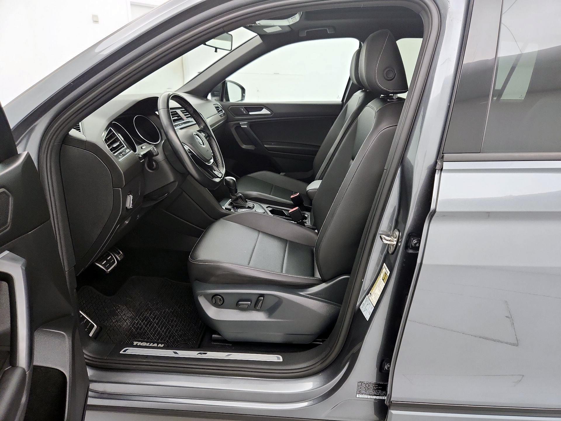 Thumbnail: 2021 Volkswagen Tiguan - 11