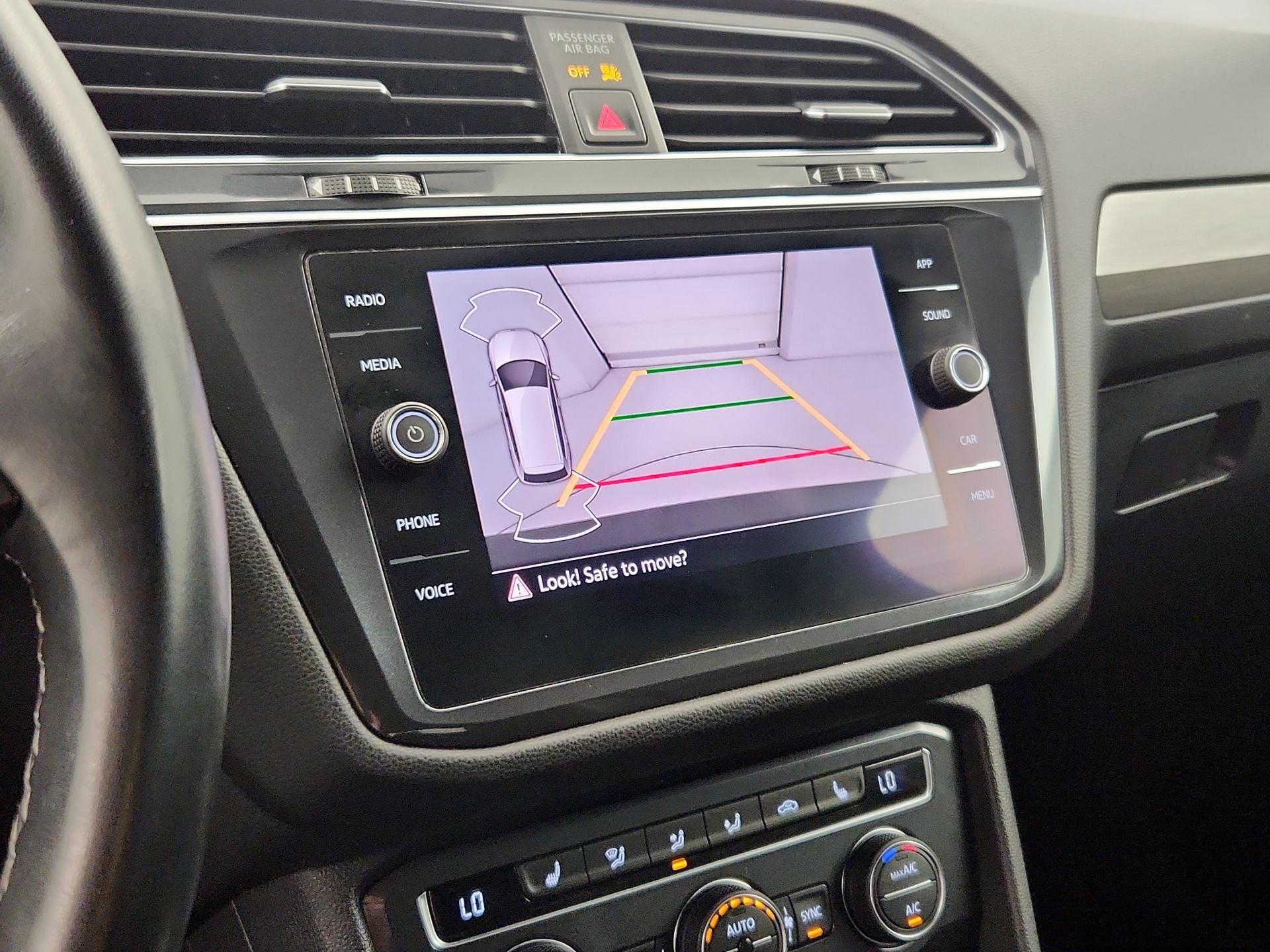 Thumbnail: 2021 Volkswagen Tiguan - 14