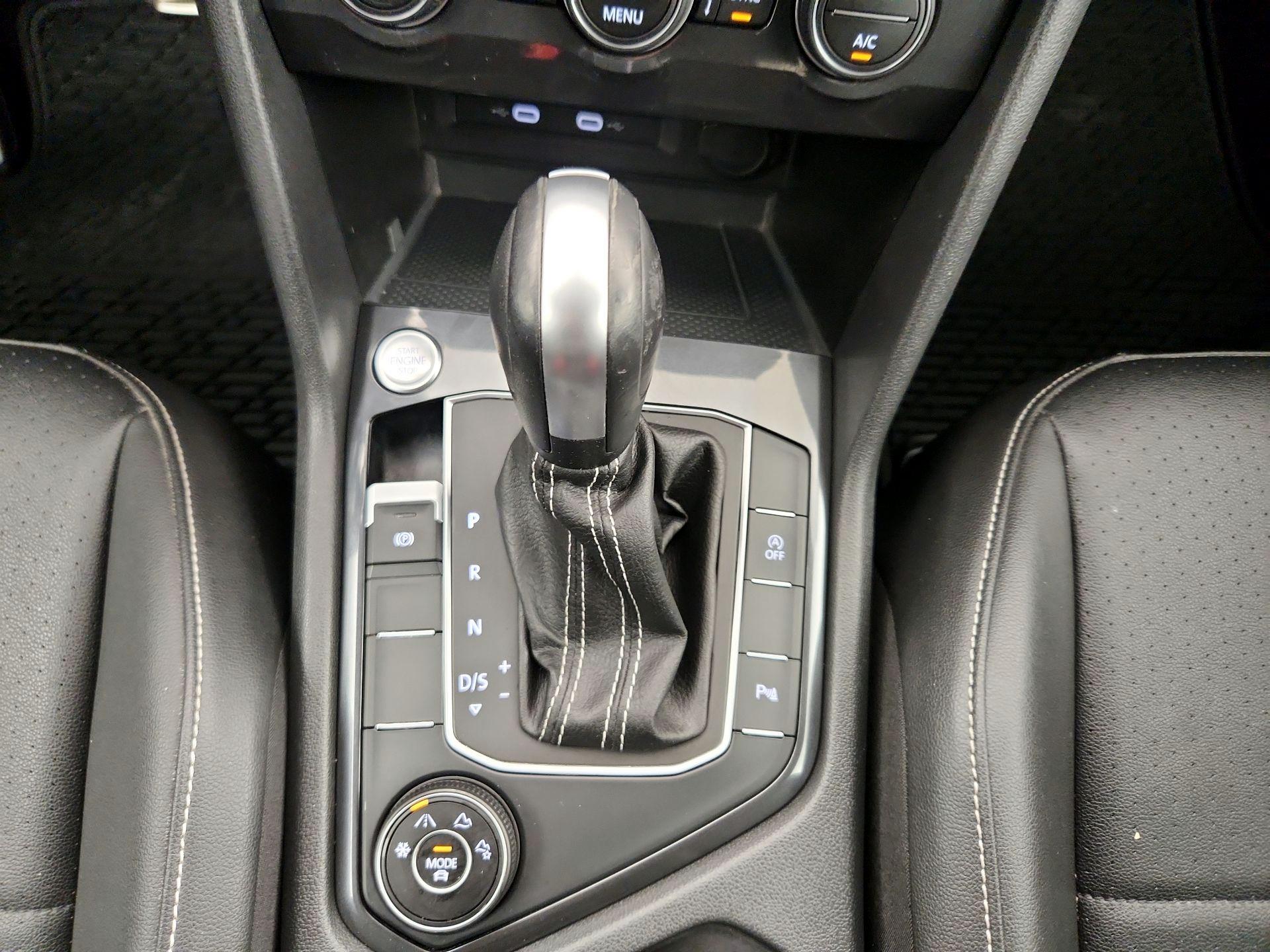 Thumbnail: 2021 Volkswagen Tiguan - 17