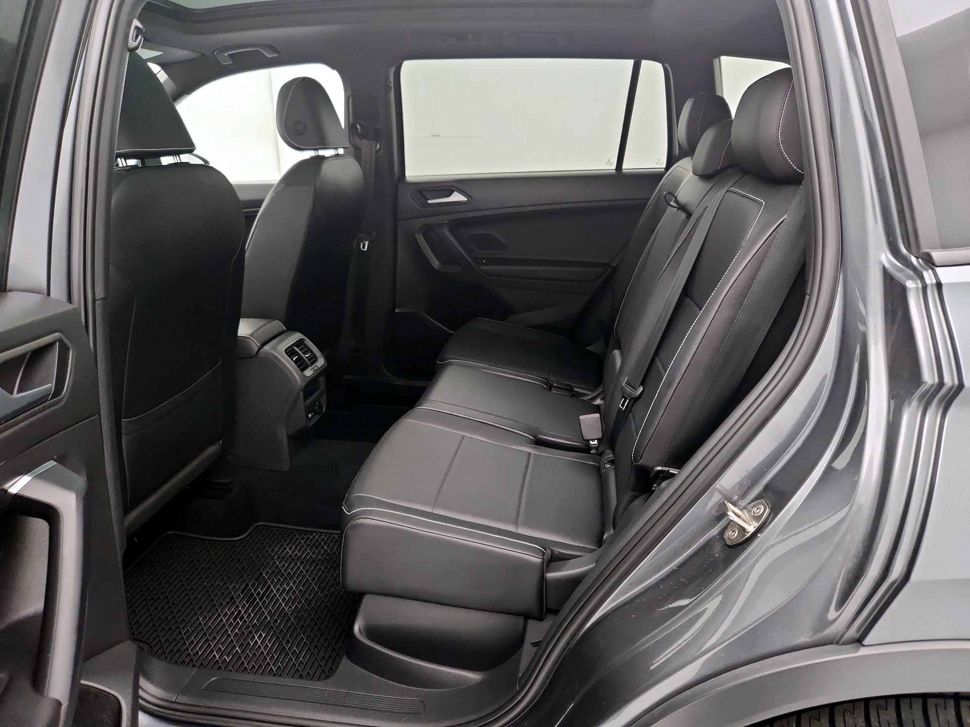 Thumbnail: 2021 Volkswagen Tiguan - 20