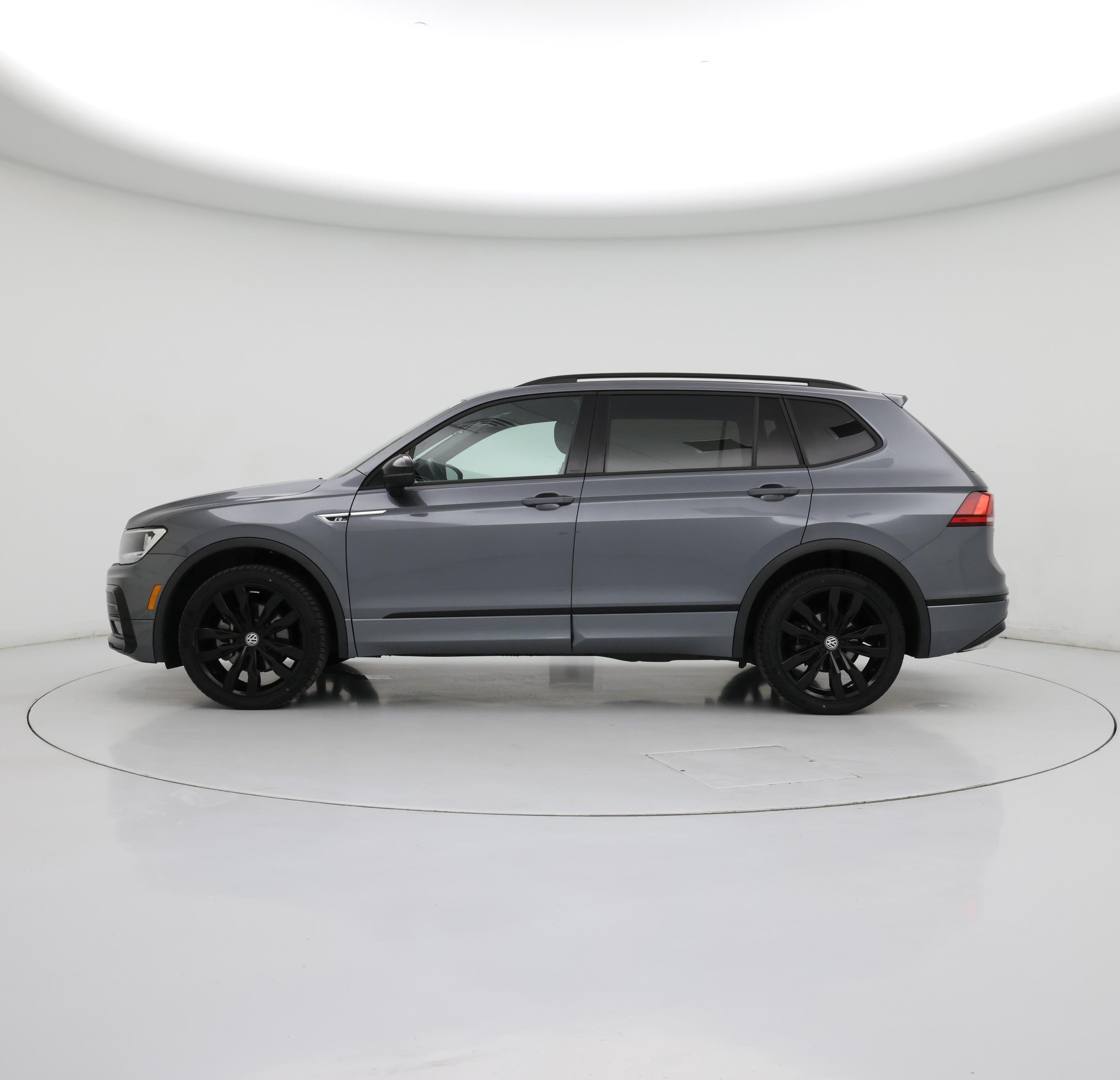 Thumbnail: 2021 Volkswagen Tiguan - 3