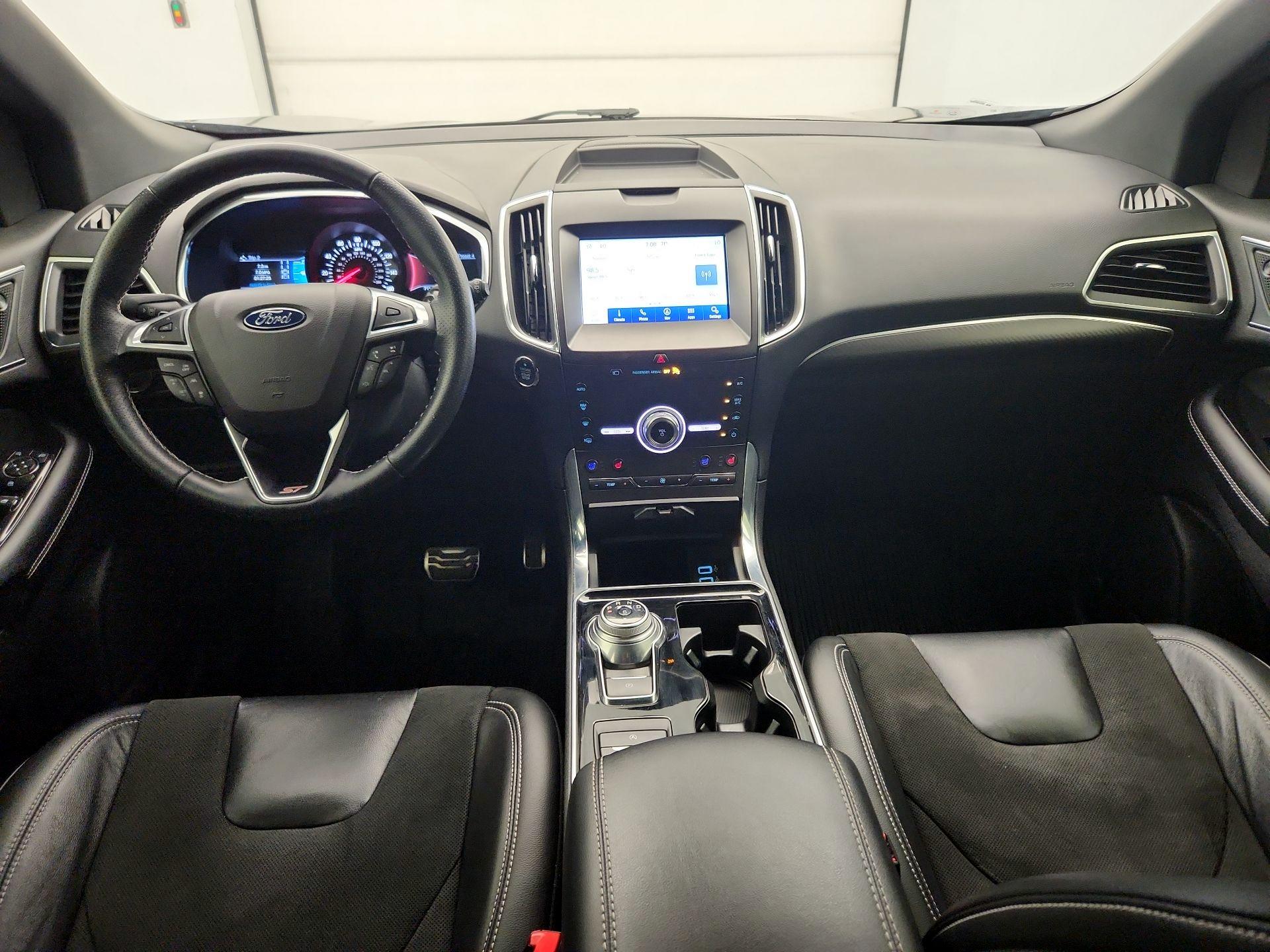 Thumbnail: 2020 Ford Edge - 9