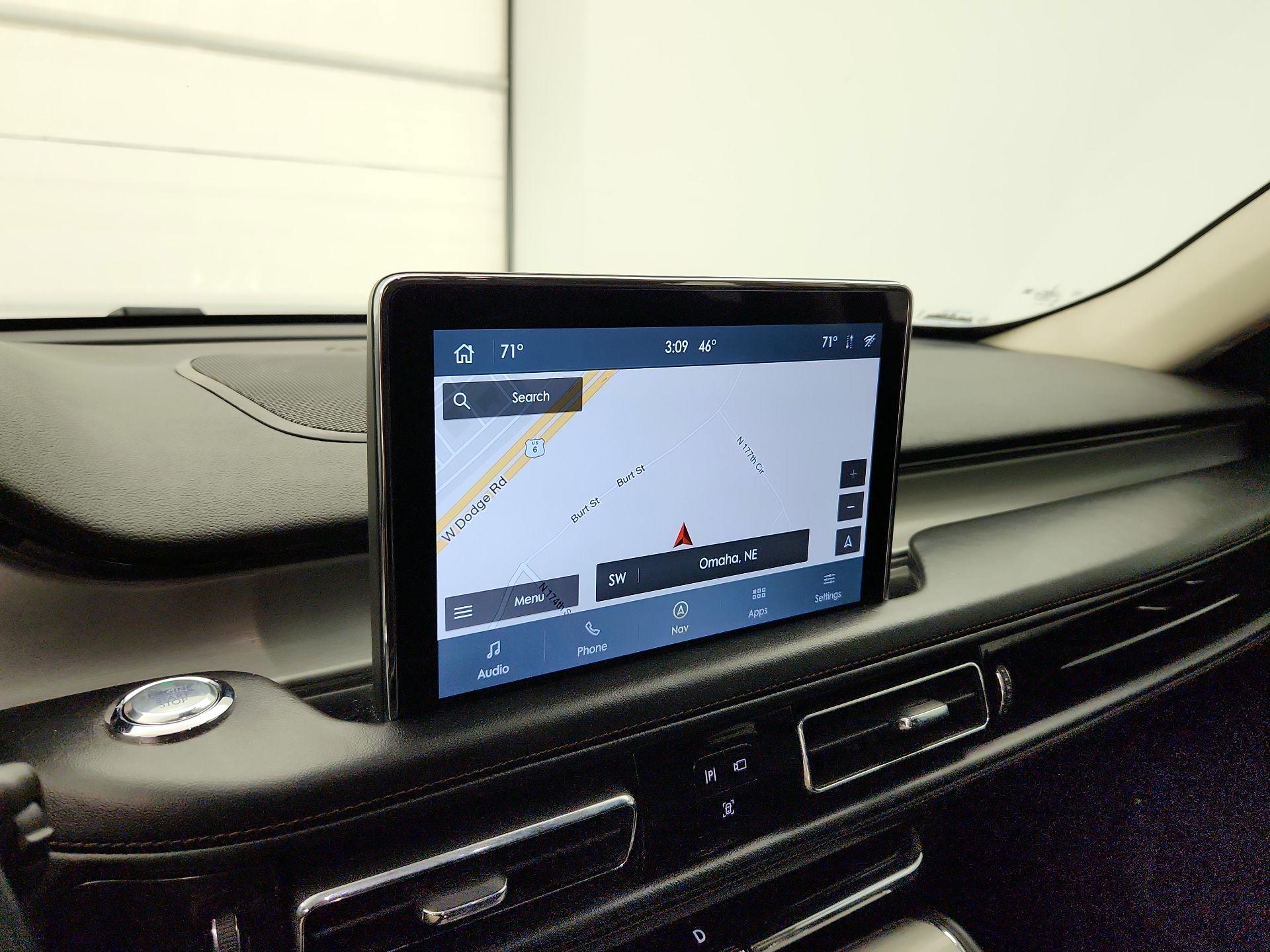 Thumbnail: 2020 Lincoln Aviator - 14