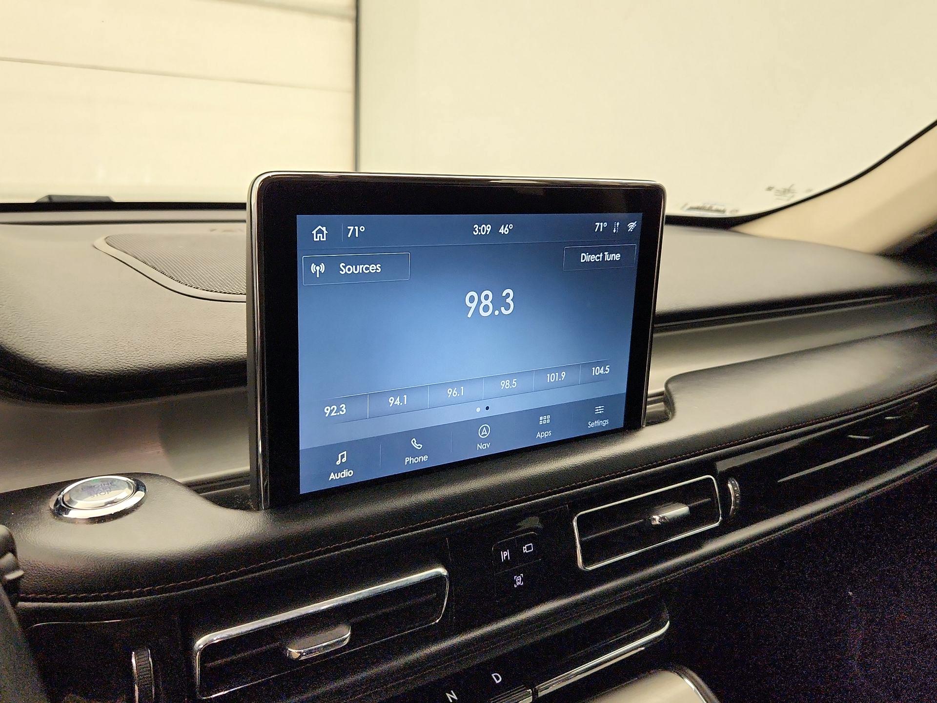 Thumbnail: 2020 Lincoln Aviator - 16