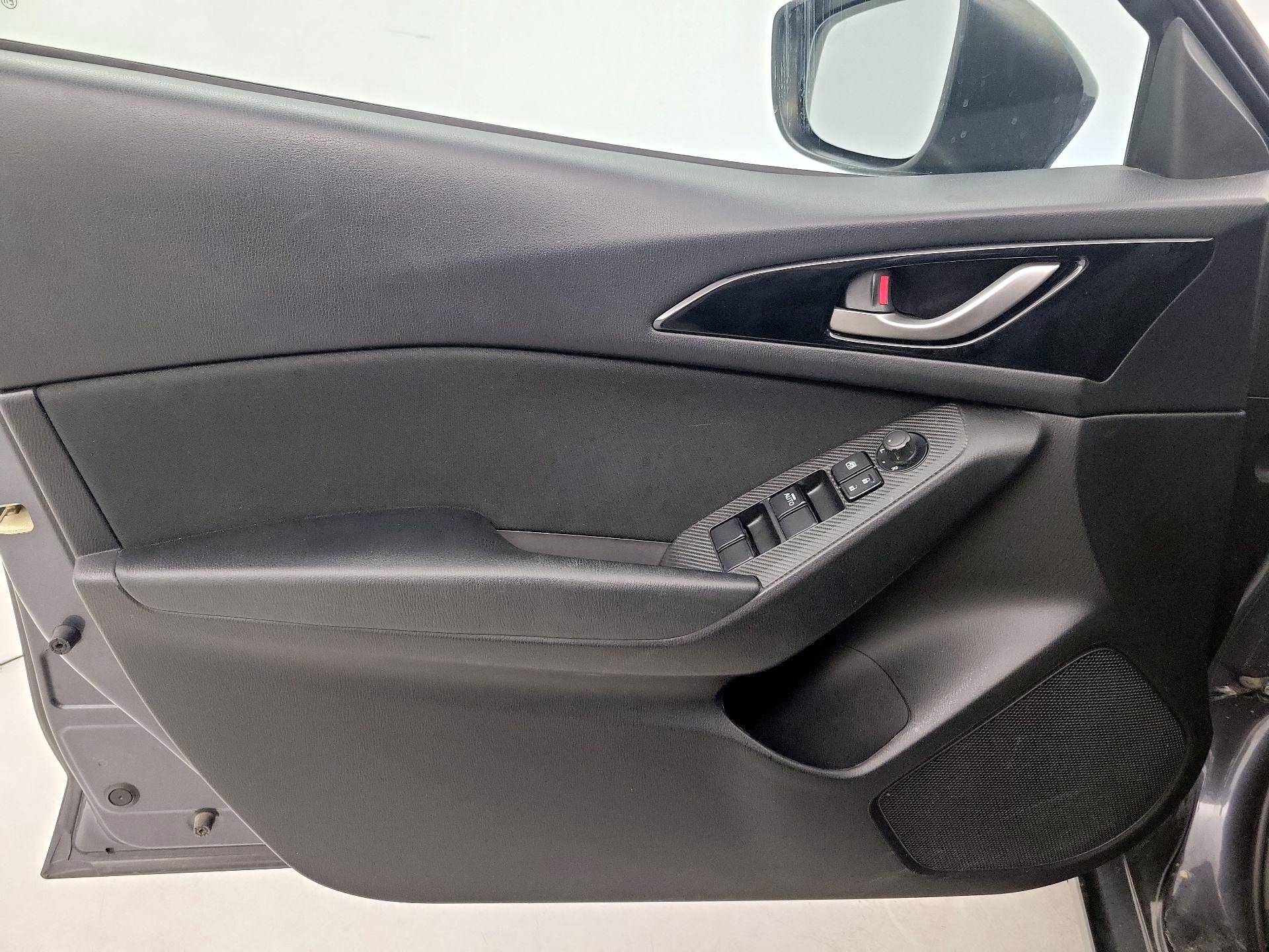 Thumbnail: 2016 Mazda Mazda3 - 12