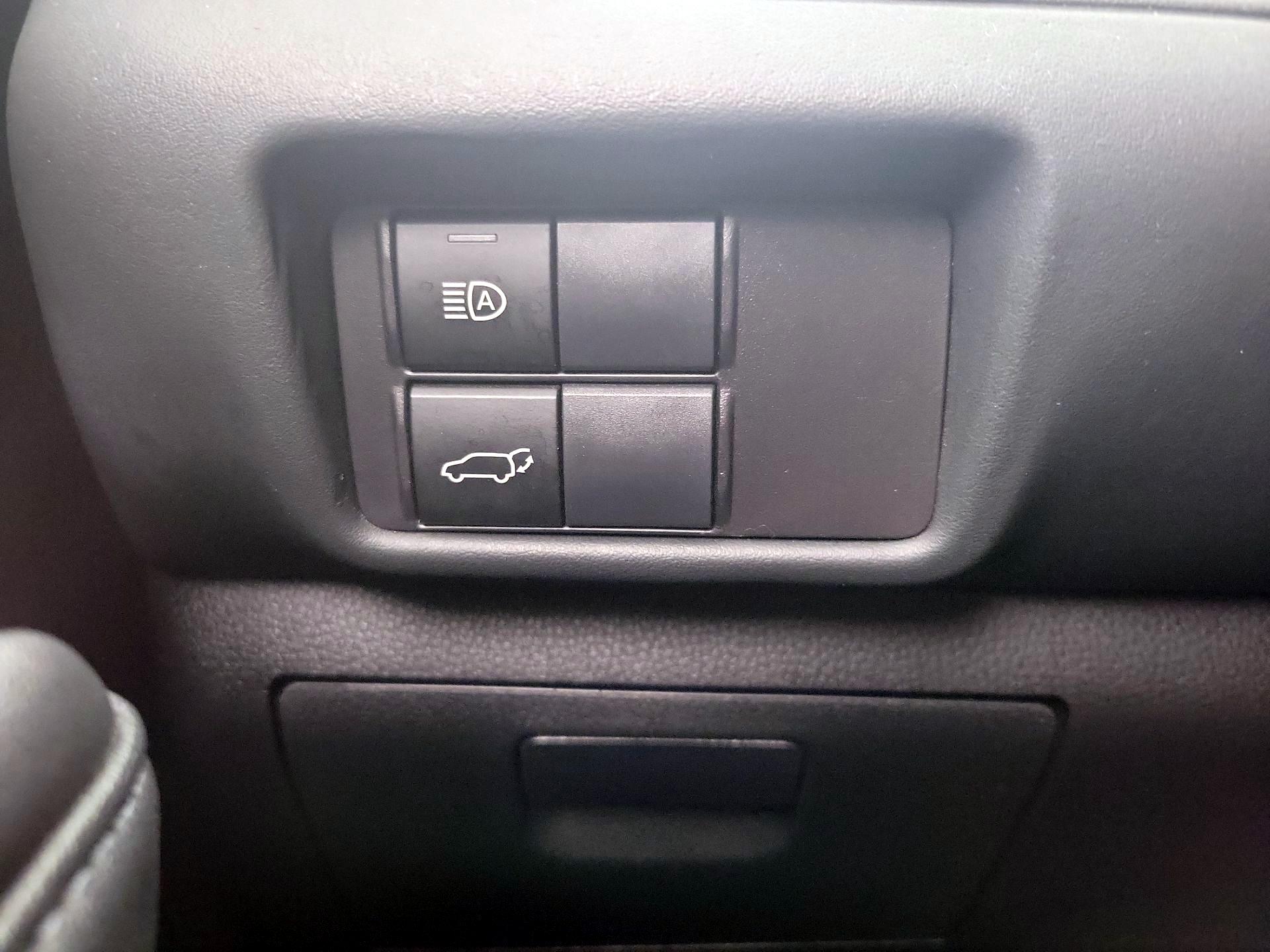 Thumbnail: 2022 Toyota Highlander - 13