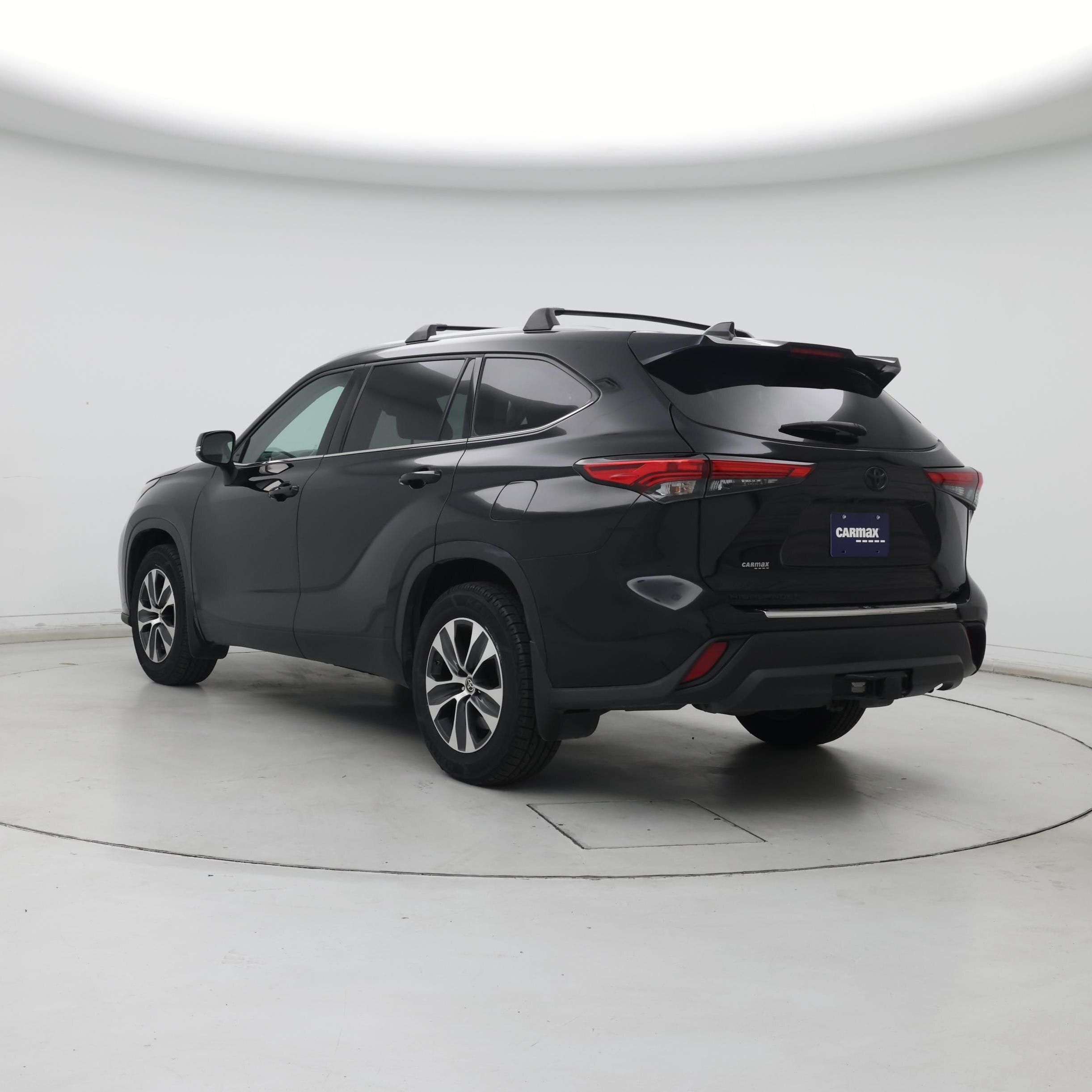 Thumbnail: 2022 Toyota Highlander - 2