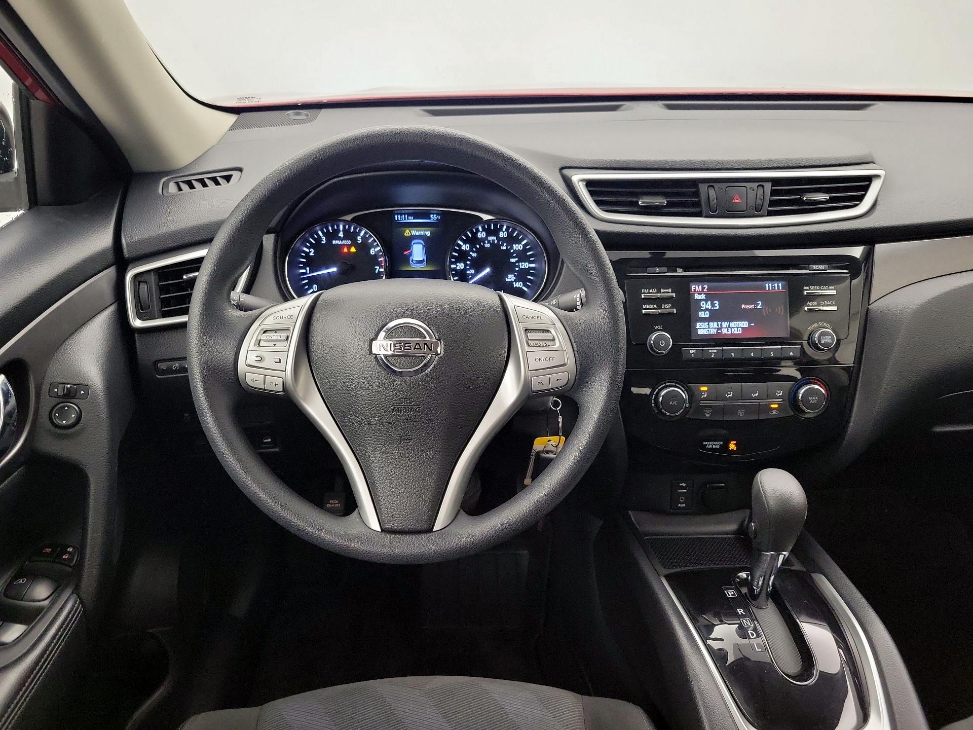 Thumbnail: 2016 Nissan Rogue - 10