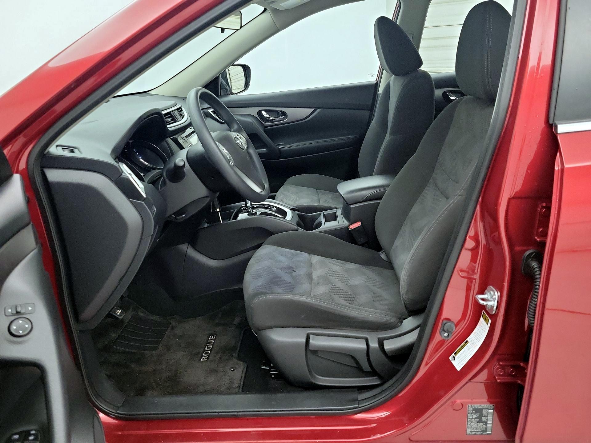 Thumbnail: 2016 Nissan Rogue - 11