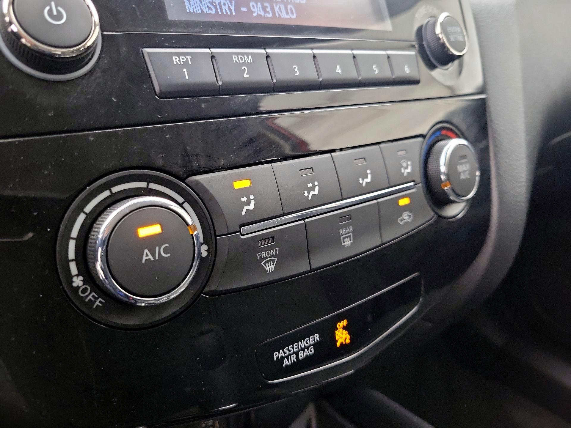 Thumbnail: 2016 Nissan Rogue - 16