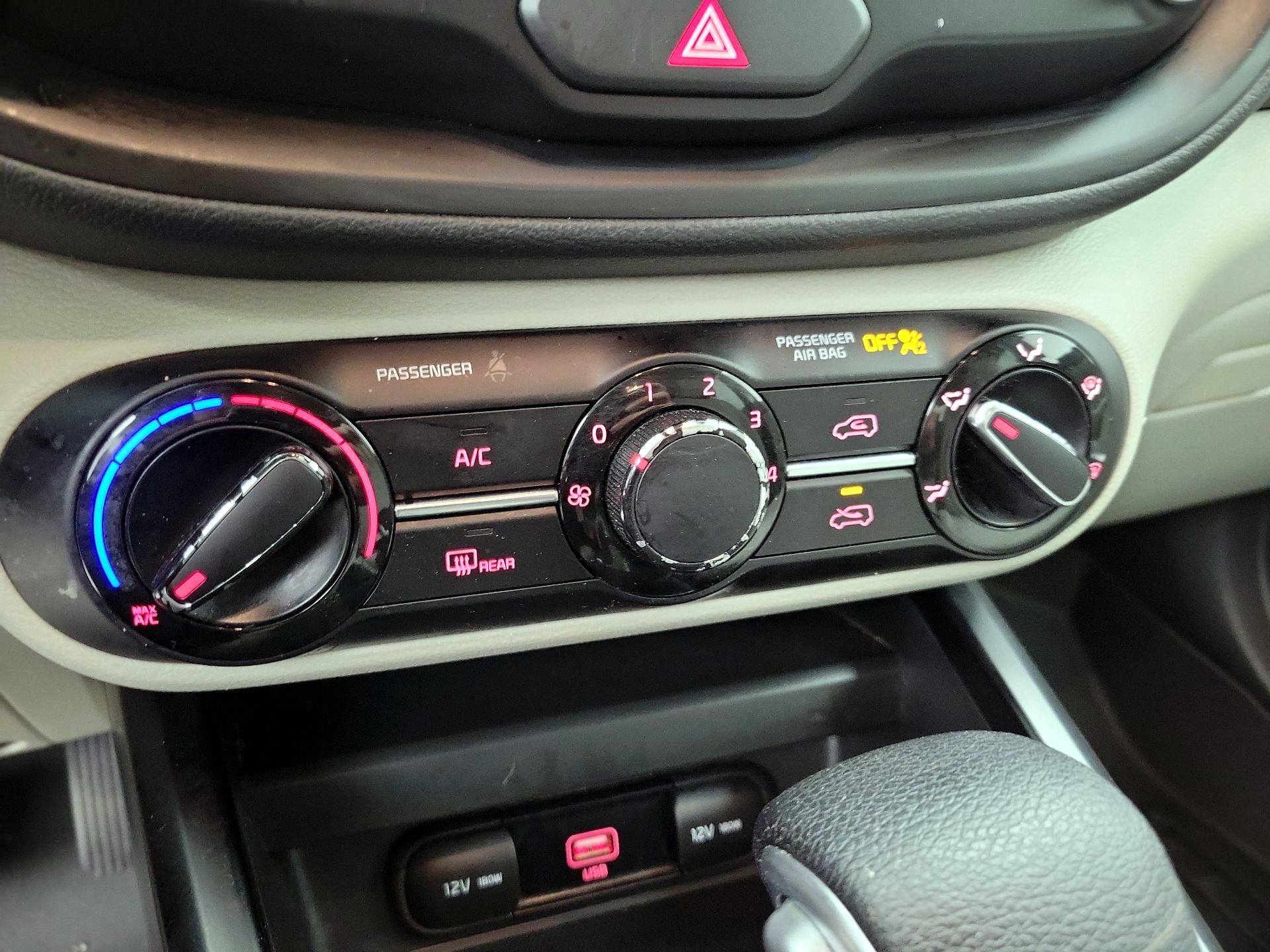 Thumbnail: 2020 Kia Soul - 16