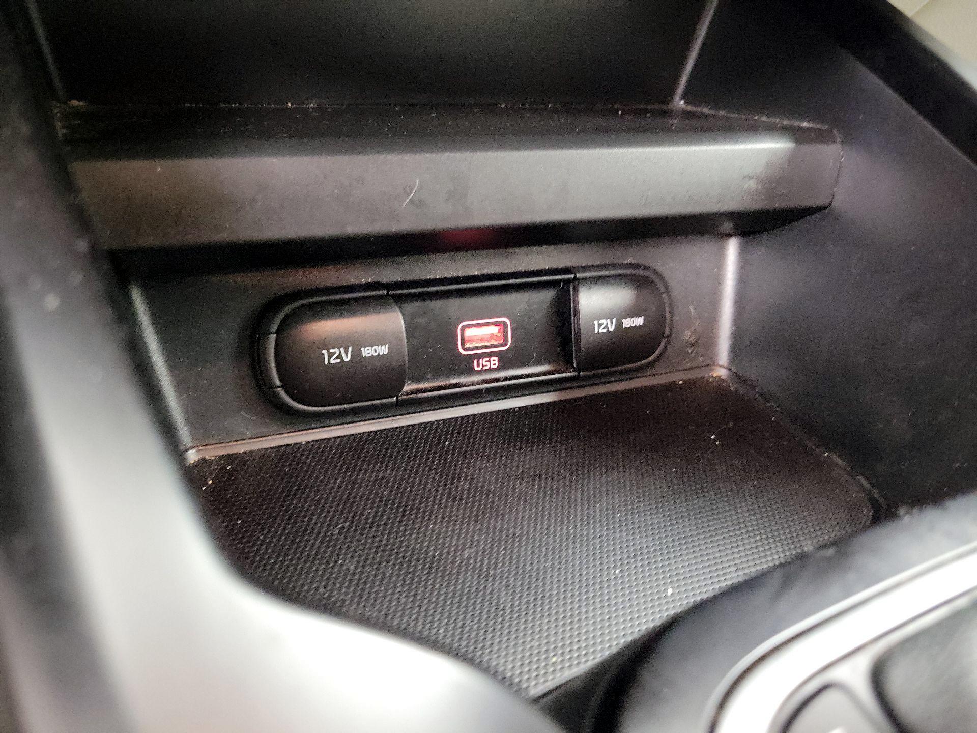 Thumbnail: 2020 Kia Soul - 18